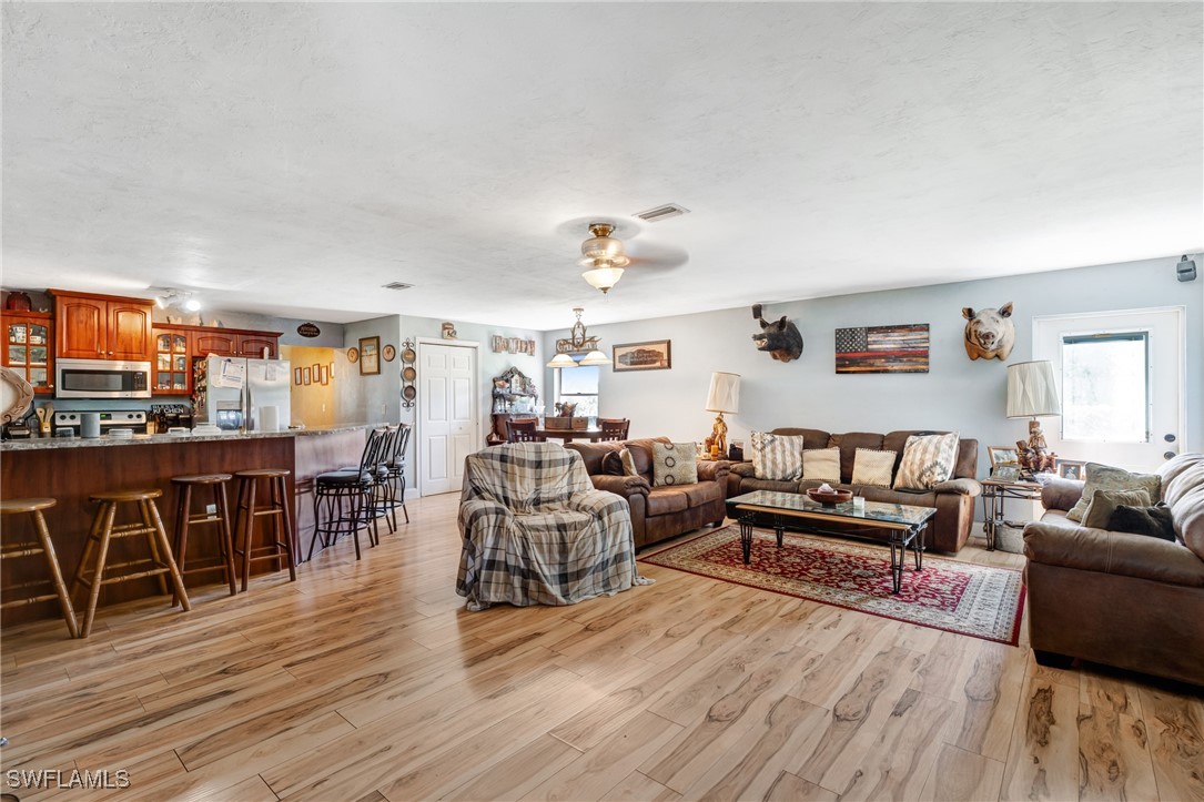 40691 Suzan DR