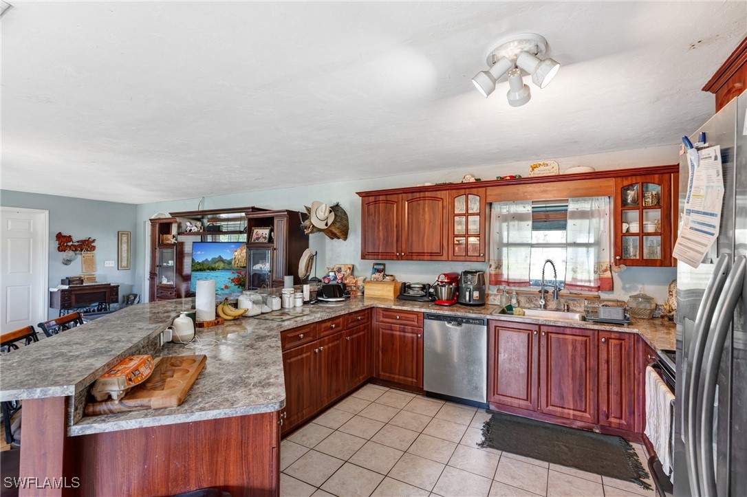 40691 Suzan DR