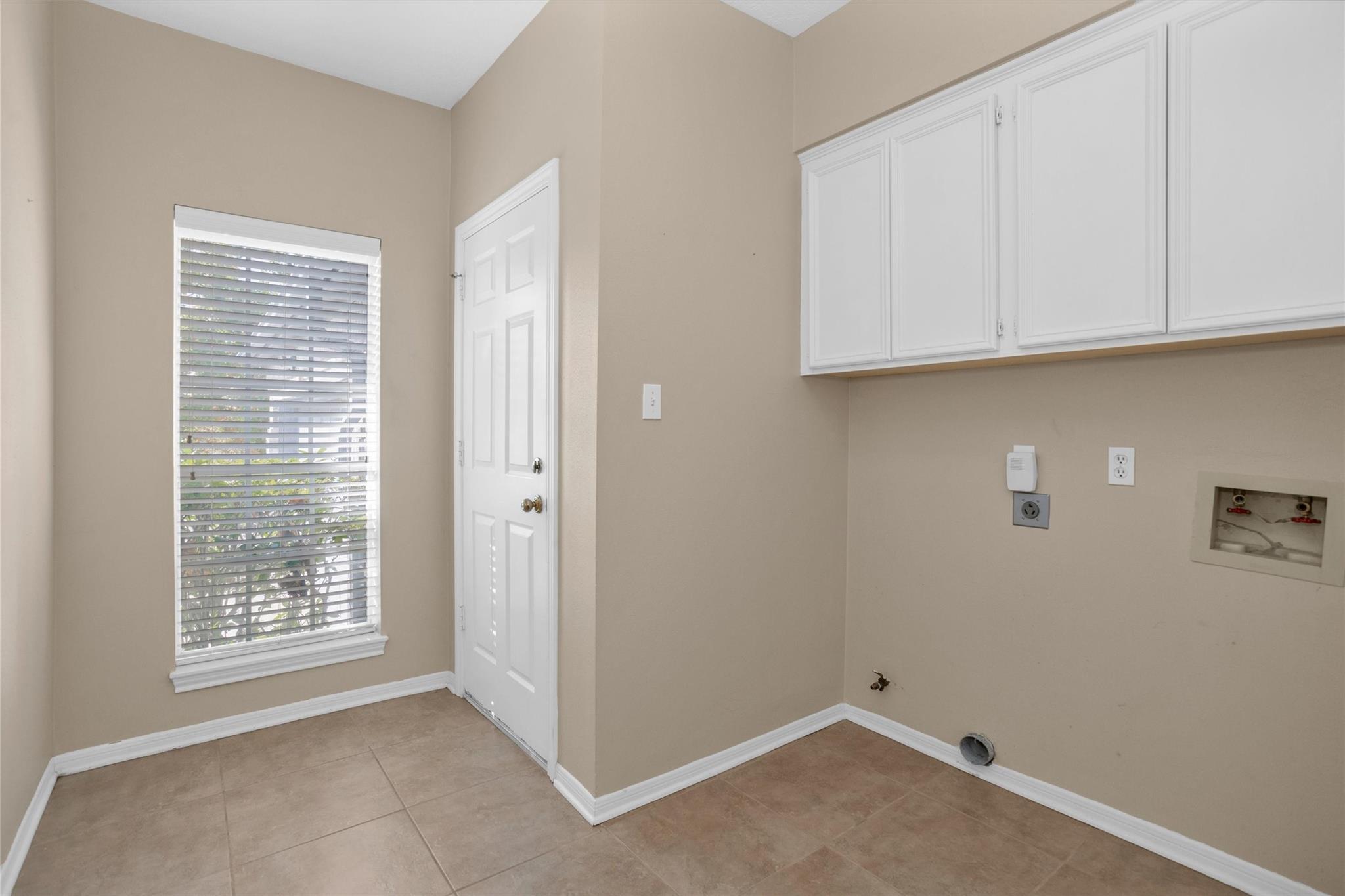 139 April Waters Drive N