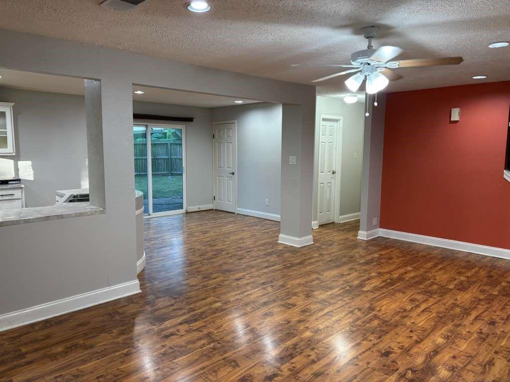 2015 E Lacey Oak Circle