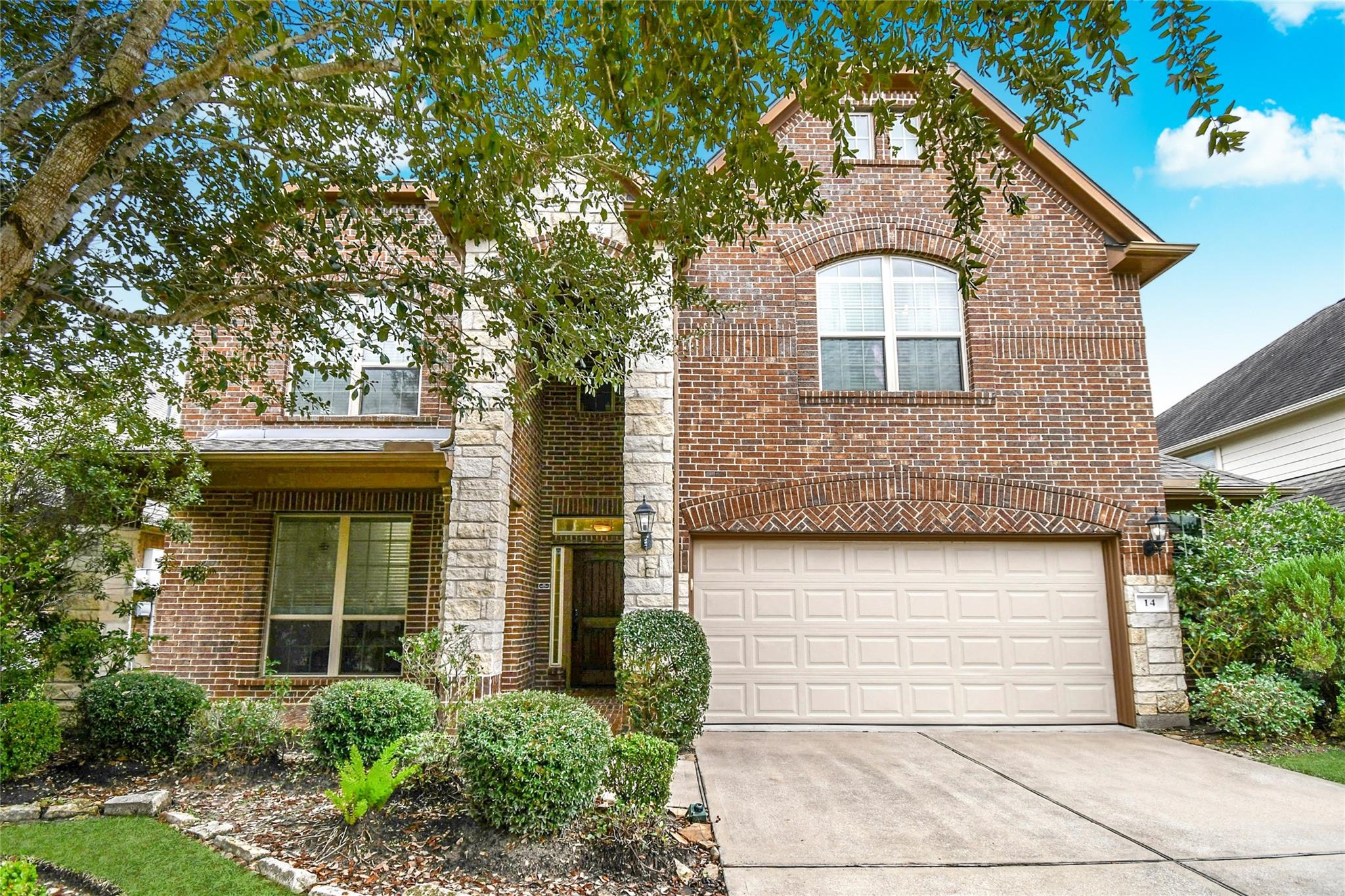 14 S Estherwood Place