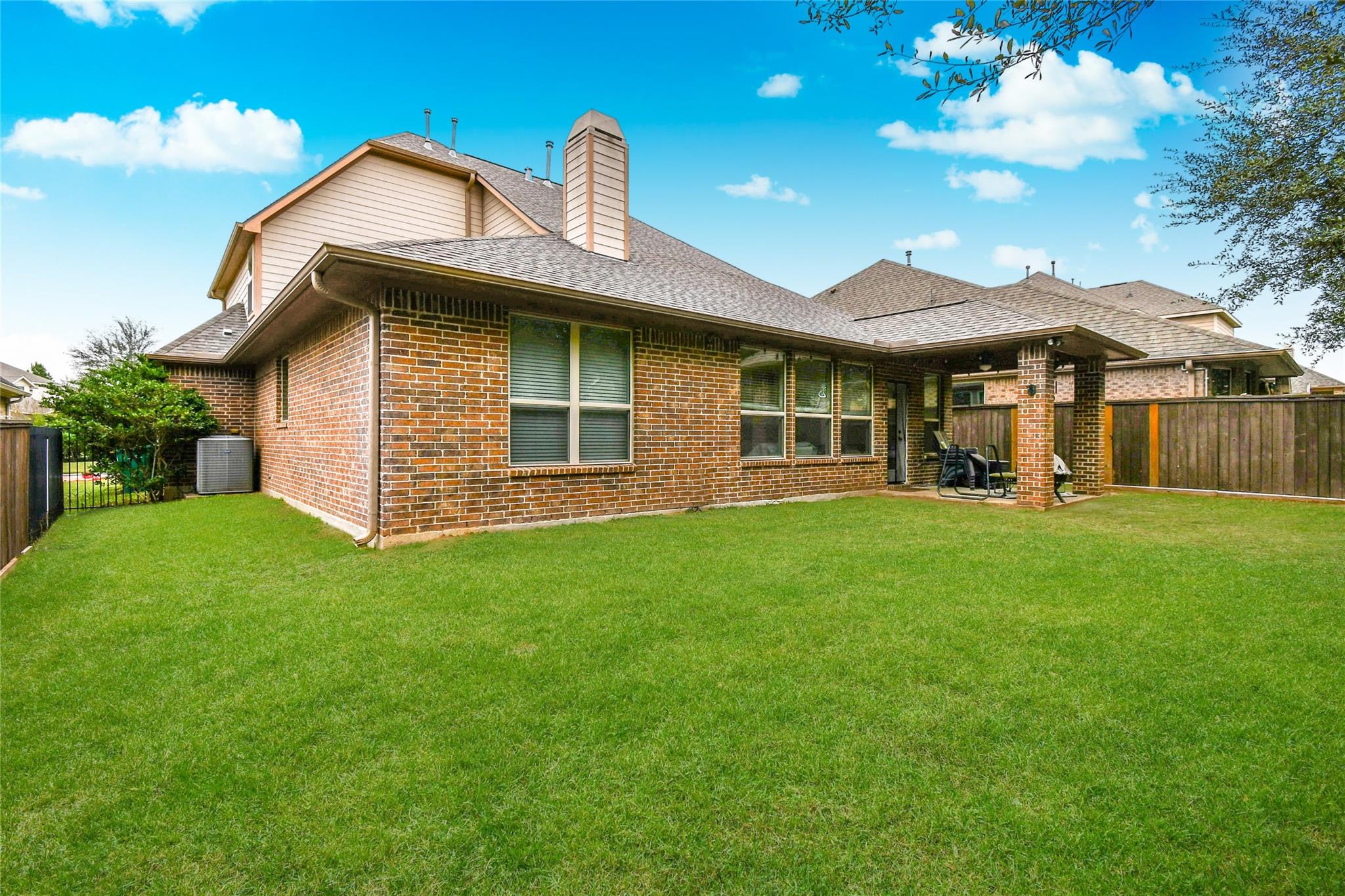 14 S Estherwood Place