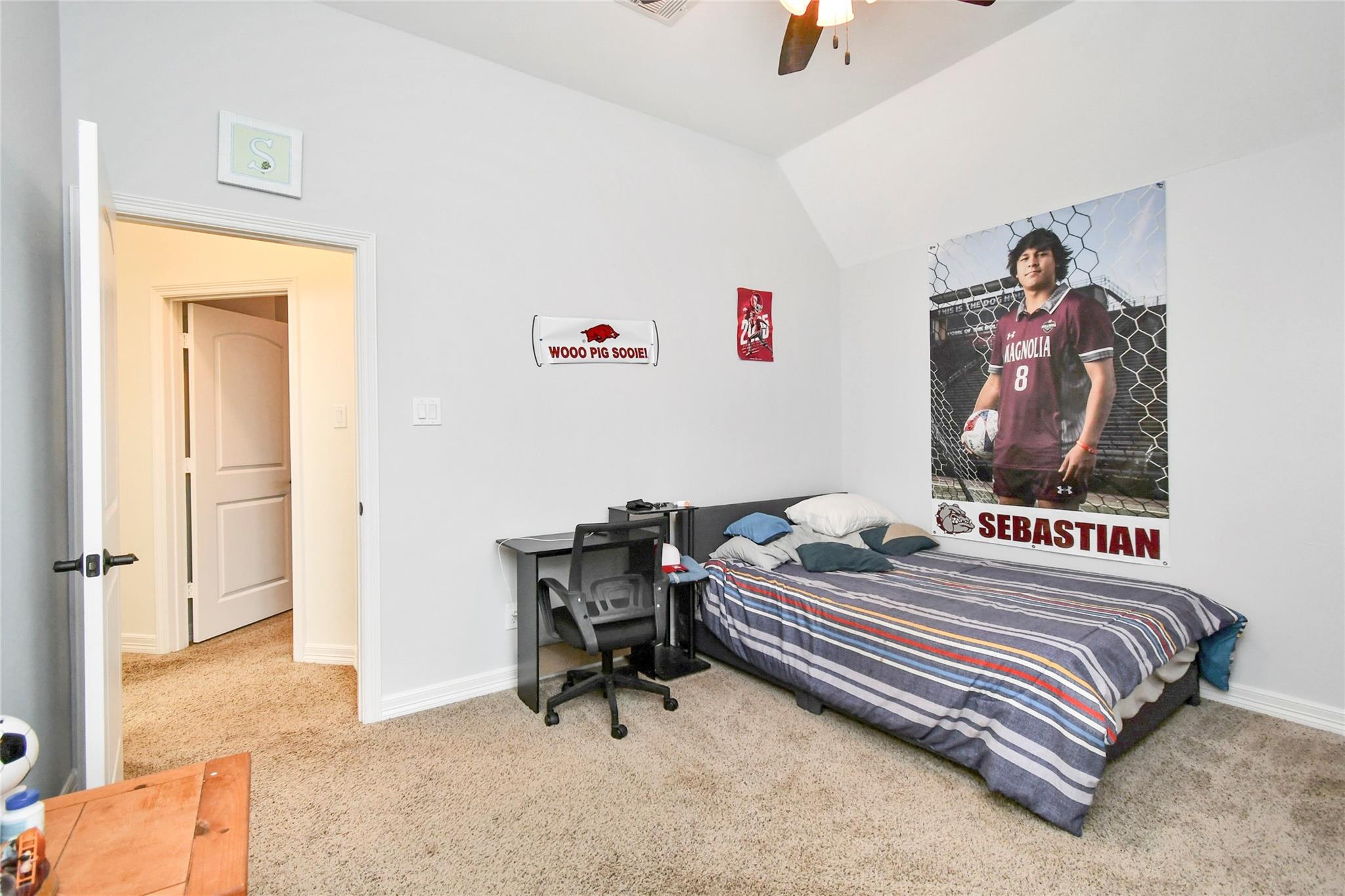 14 S Estherwood Place