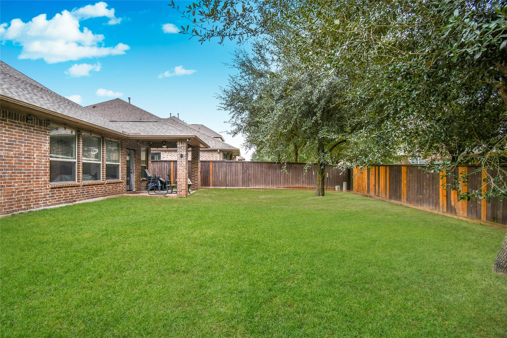 14 S Estherwood Place