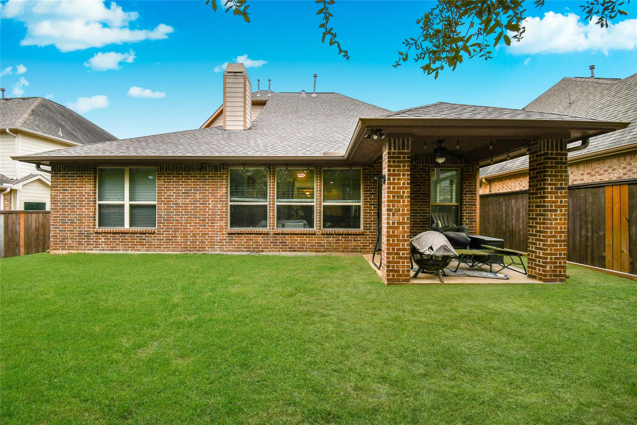 14 S Estherwood Place