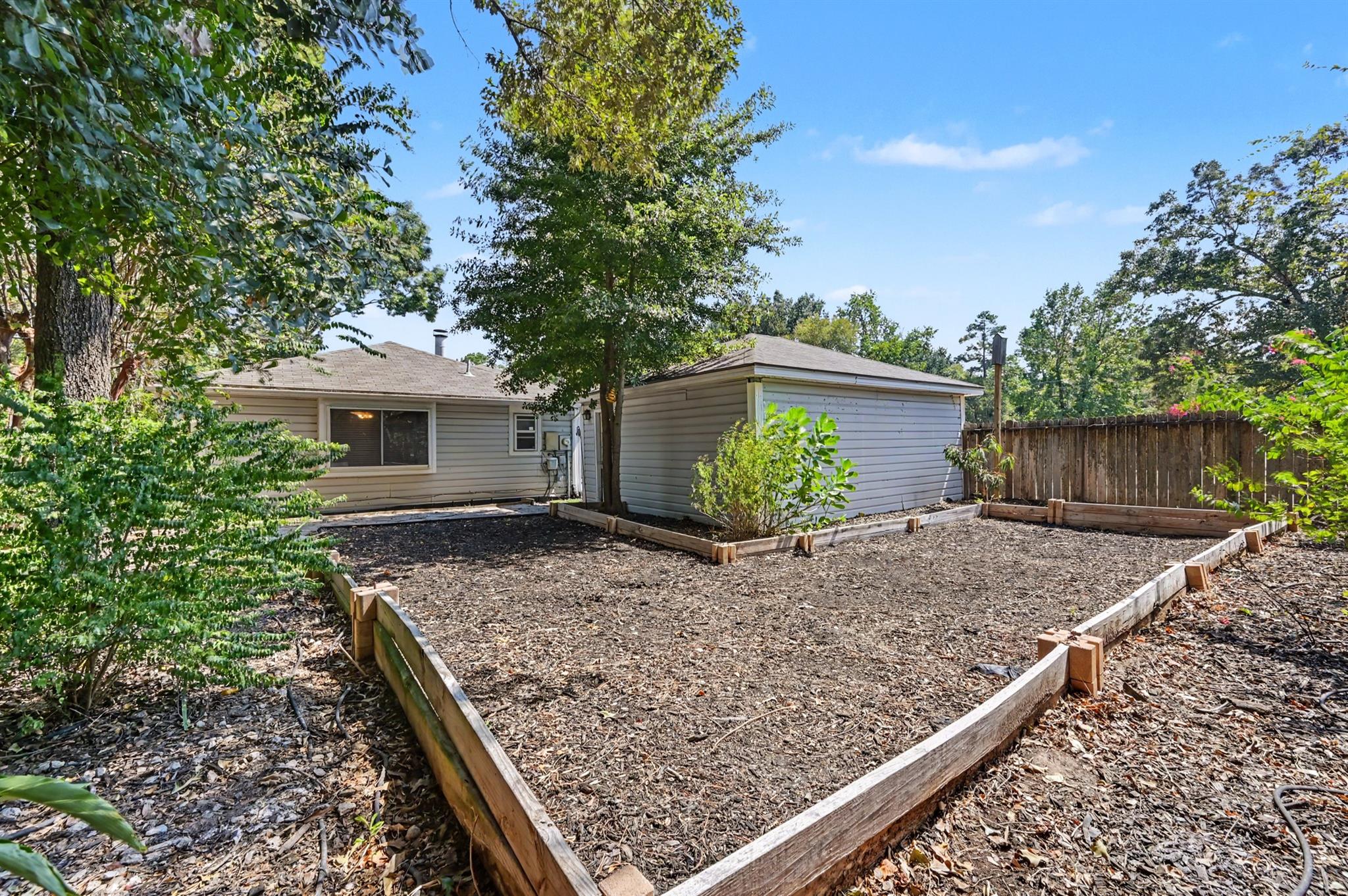25103 Thrushwood Lane