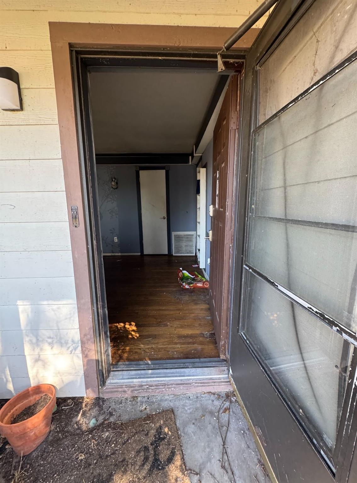 913 Southampton Street