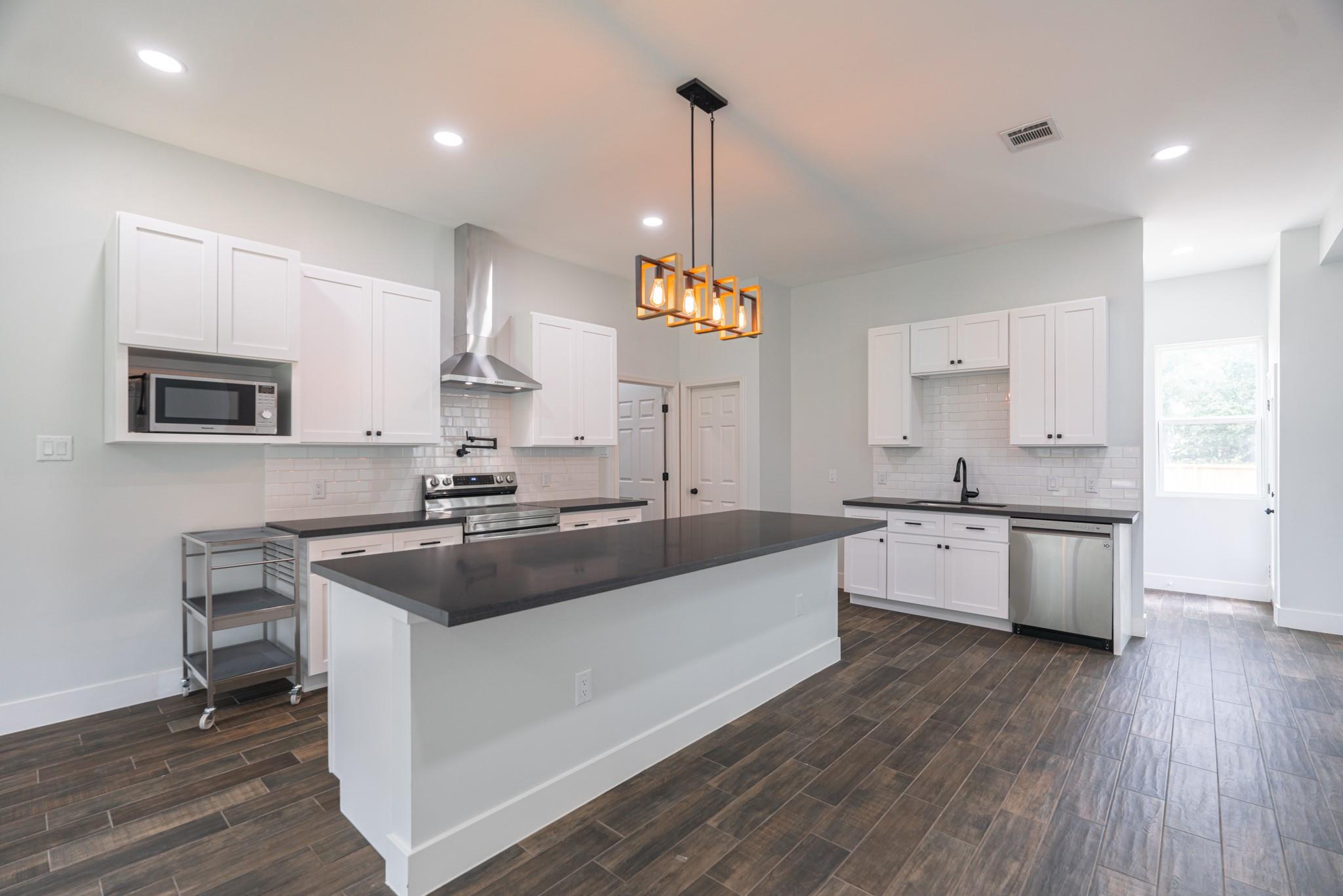 32507 Westwood Square West W