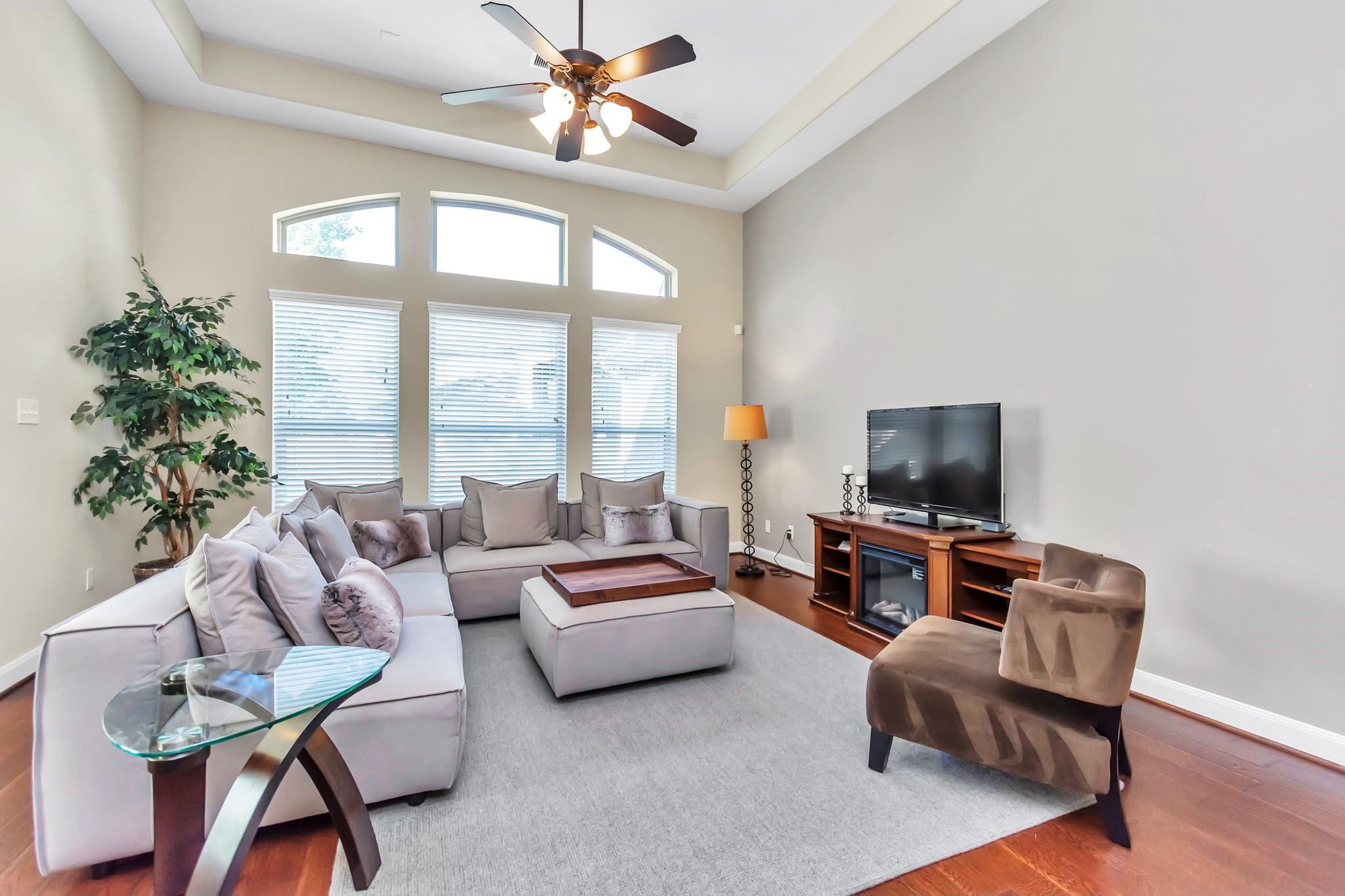 63 S Victoriana Circle