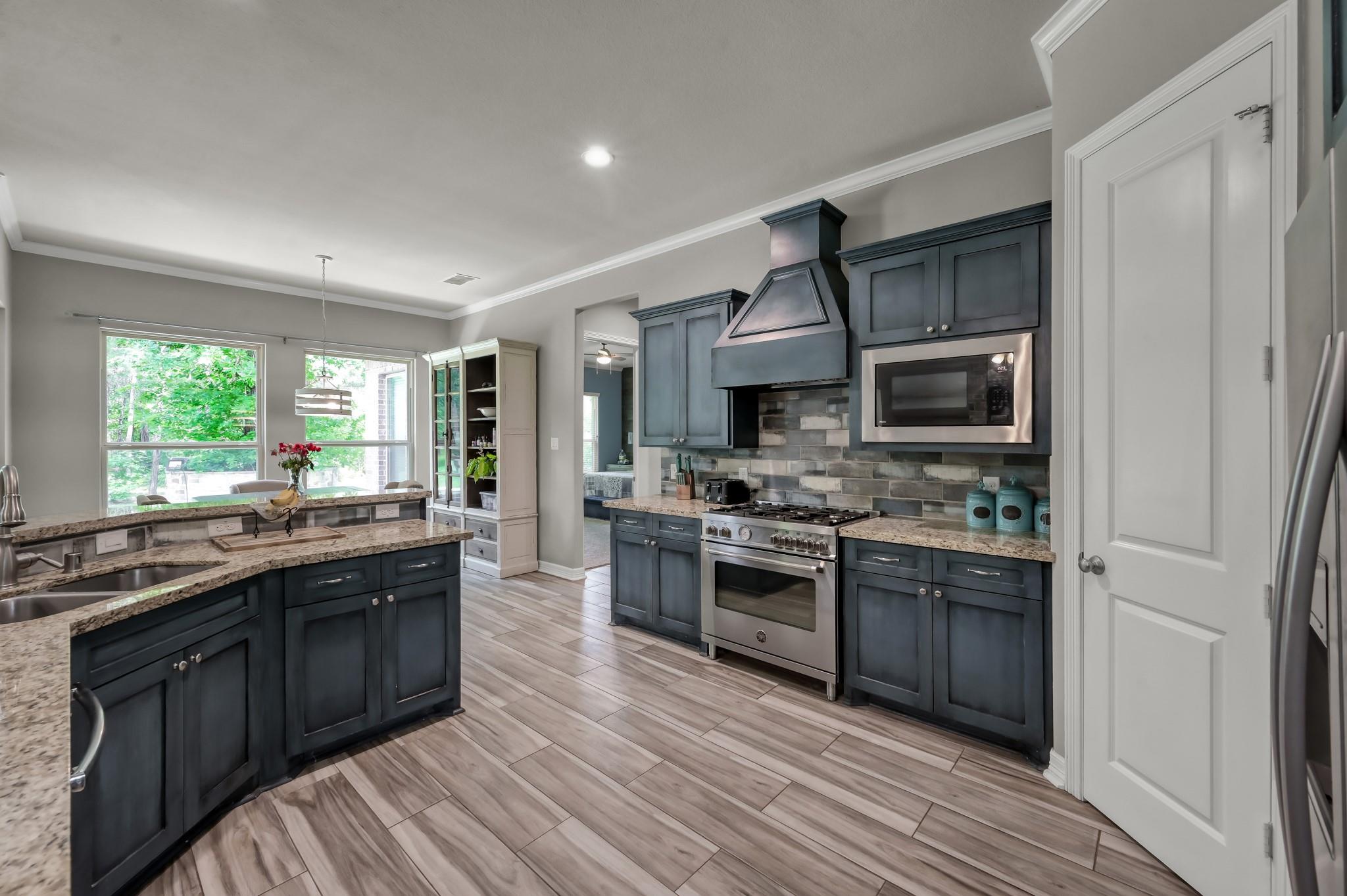 409 Ridgelake Scenic Drive