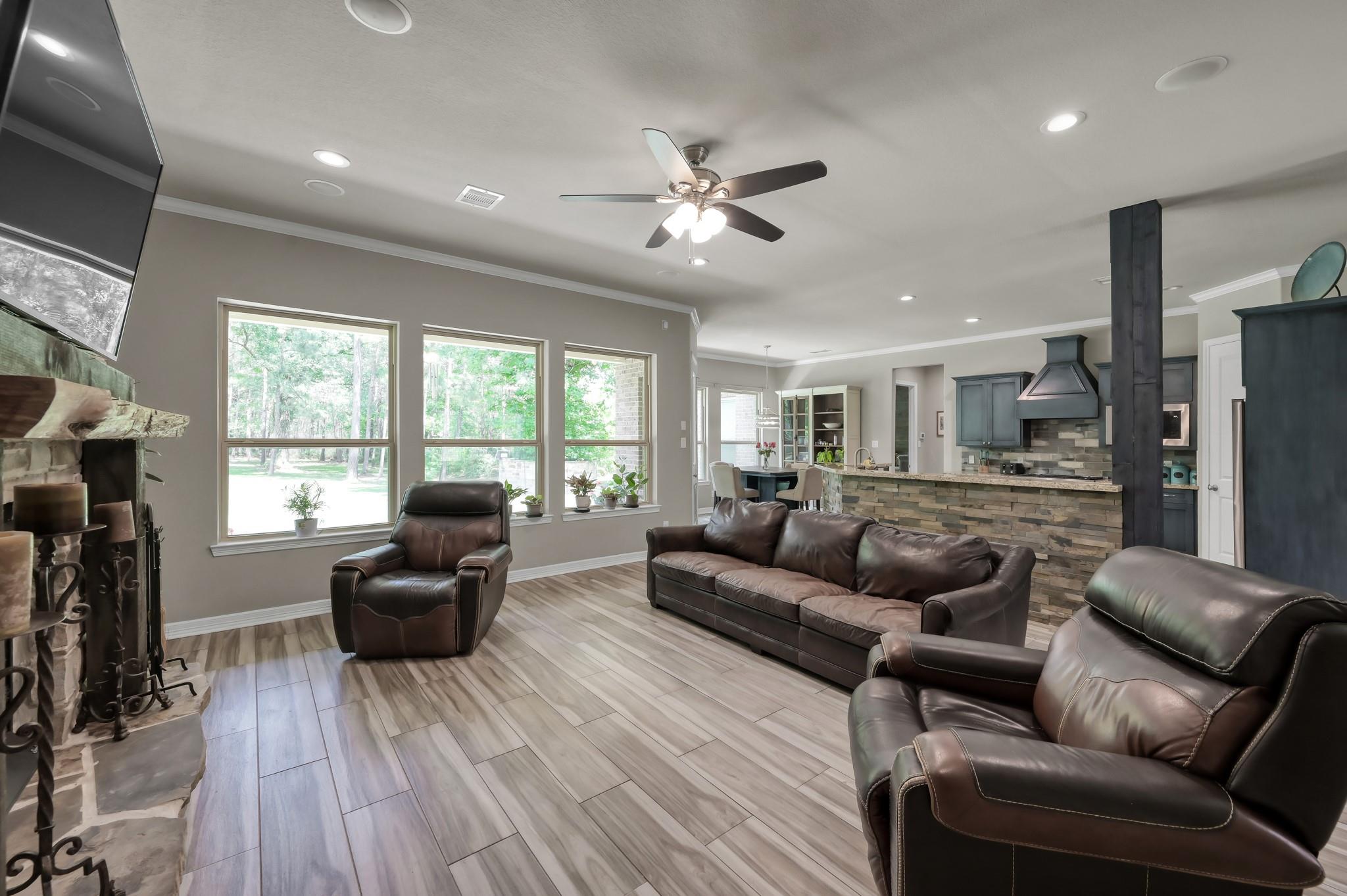 409 Ridgelake Scenic Drive