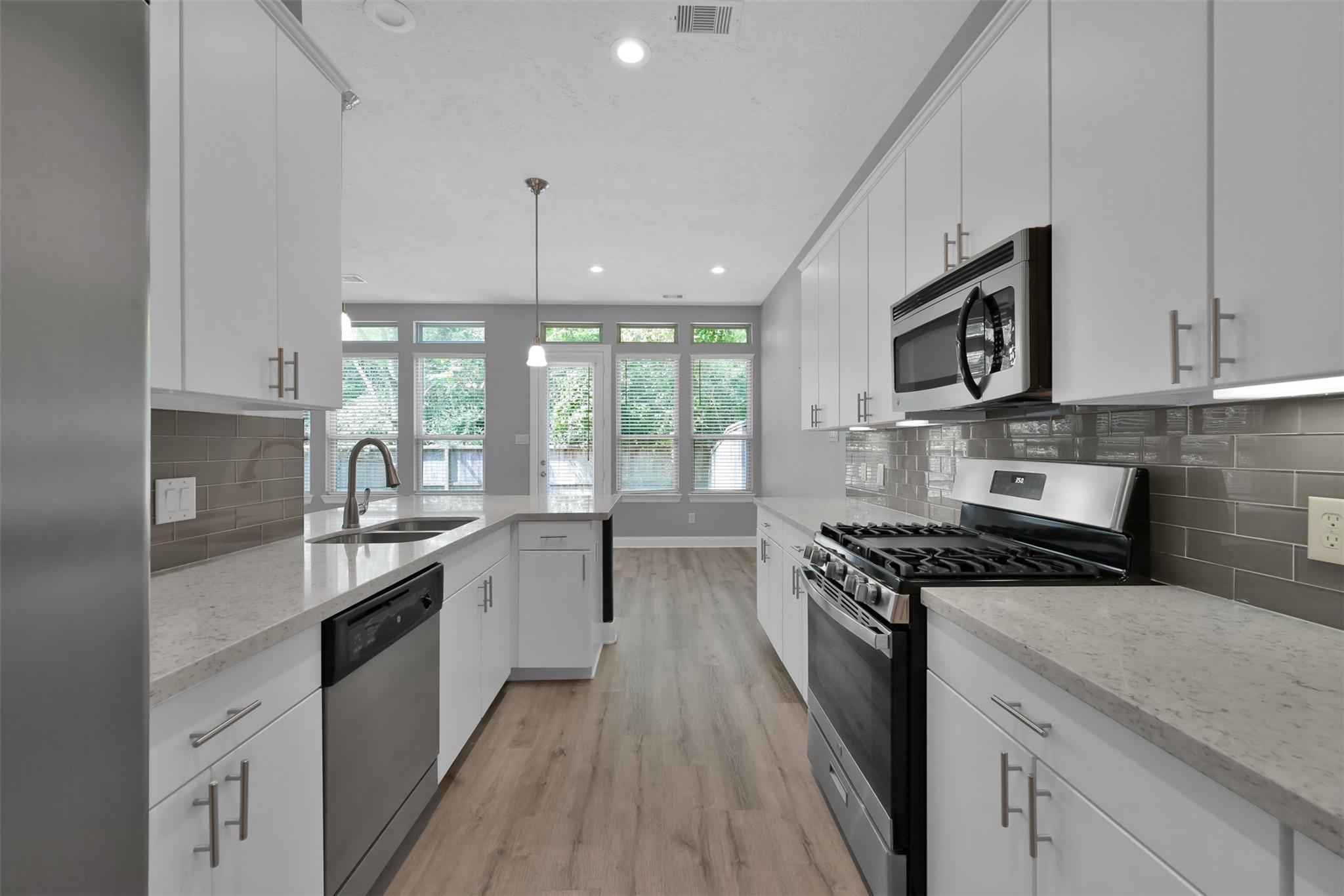 91 Aventura Place