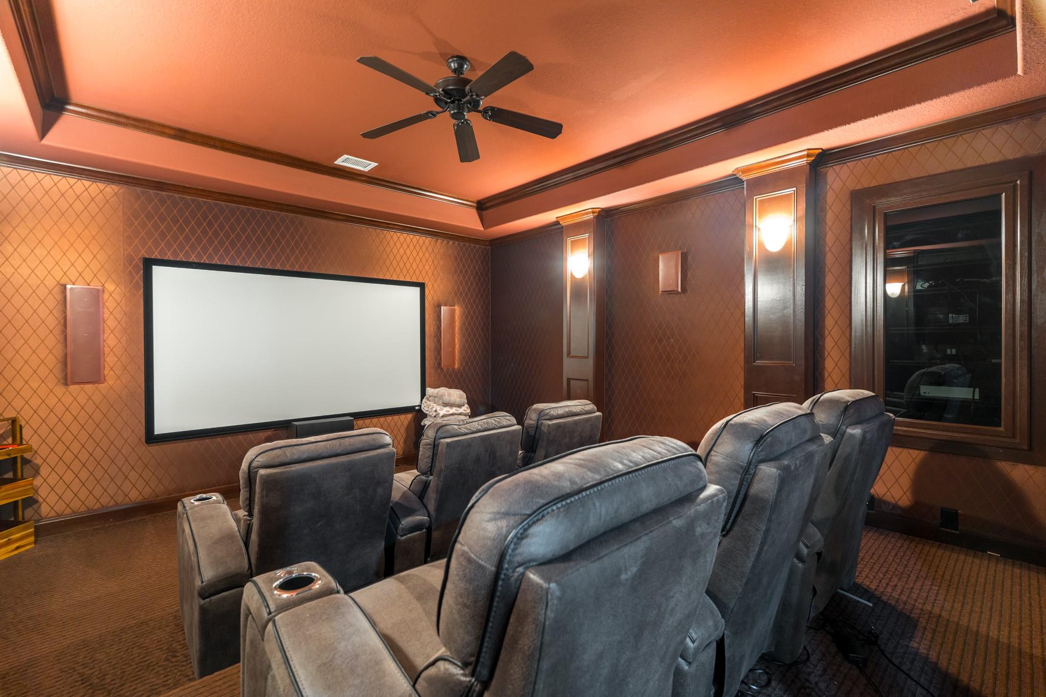 54 N Veilwood Circle