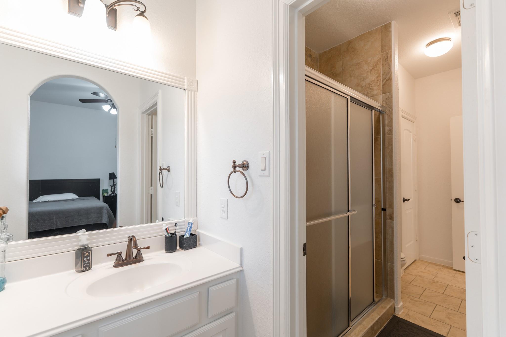 54 N Veilwood Circle