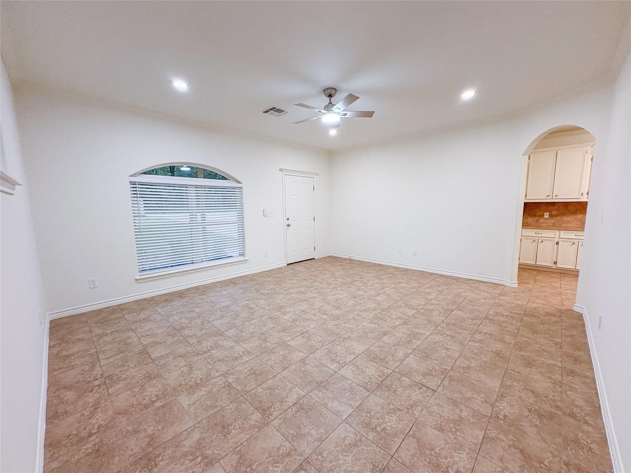332 Green Leaf Street