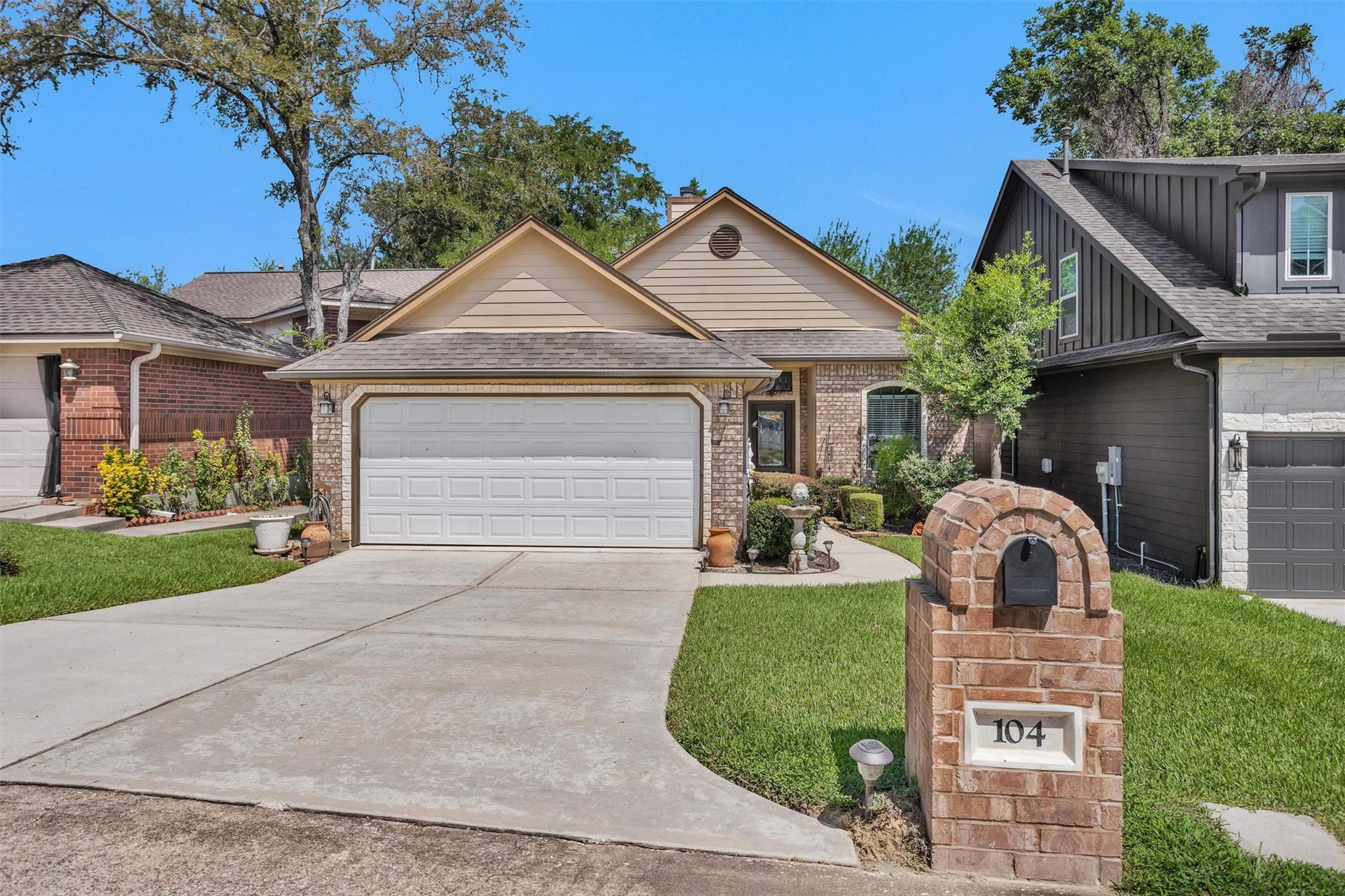 104 Harbour Town Circle