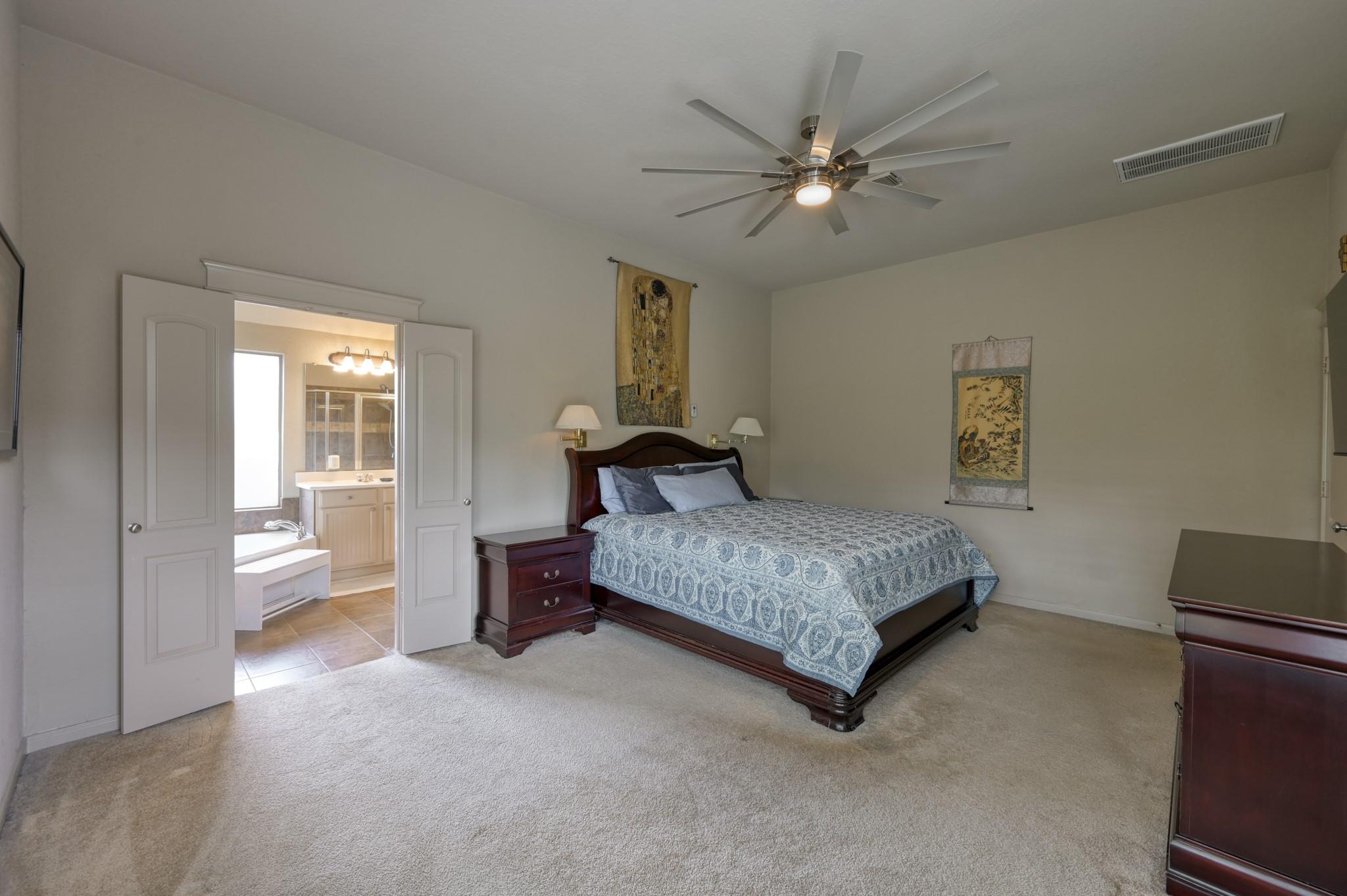 74 W Tapestry Park Circle