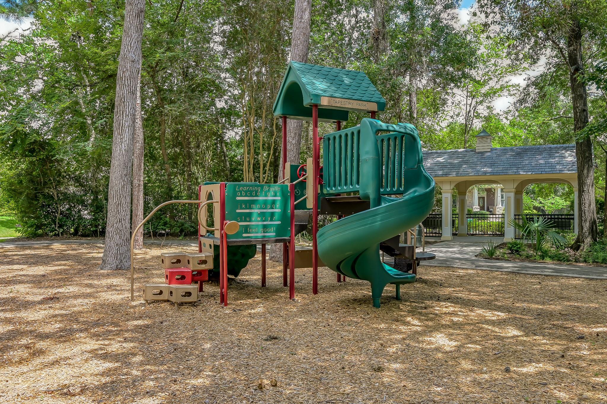 74 W Tapestry Park Circle
