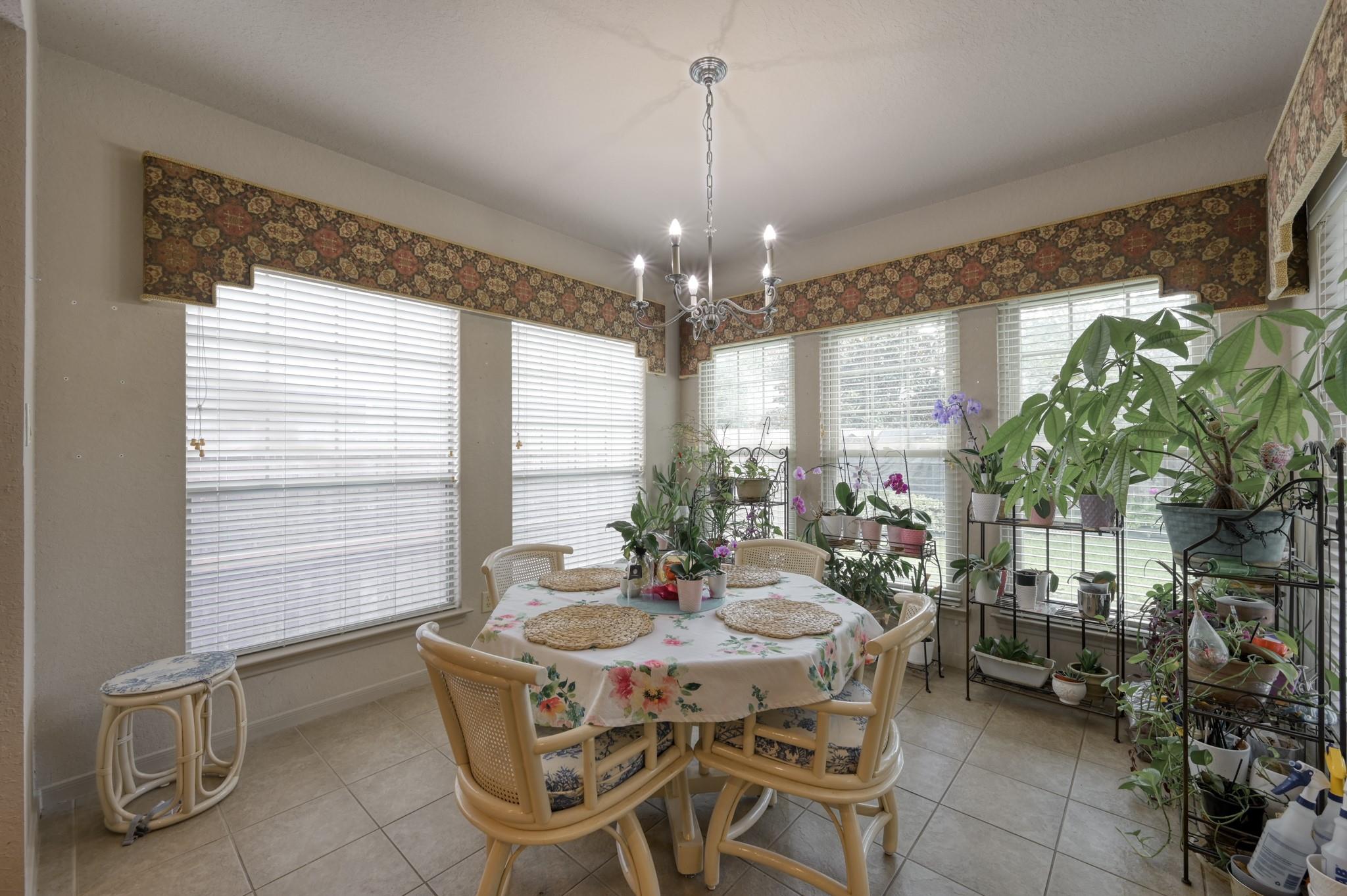 74 W Tapestry Park Circle