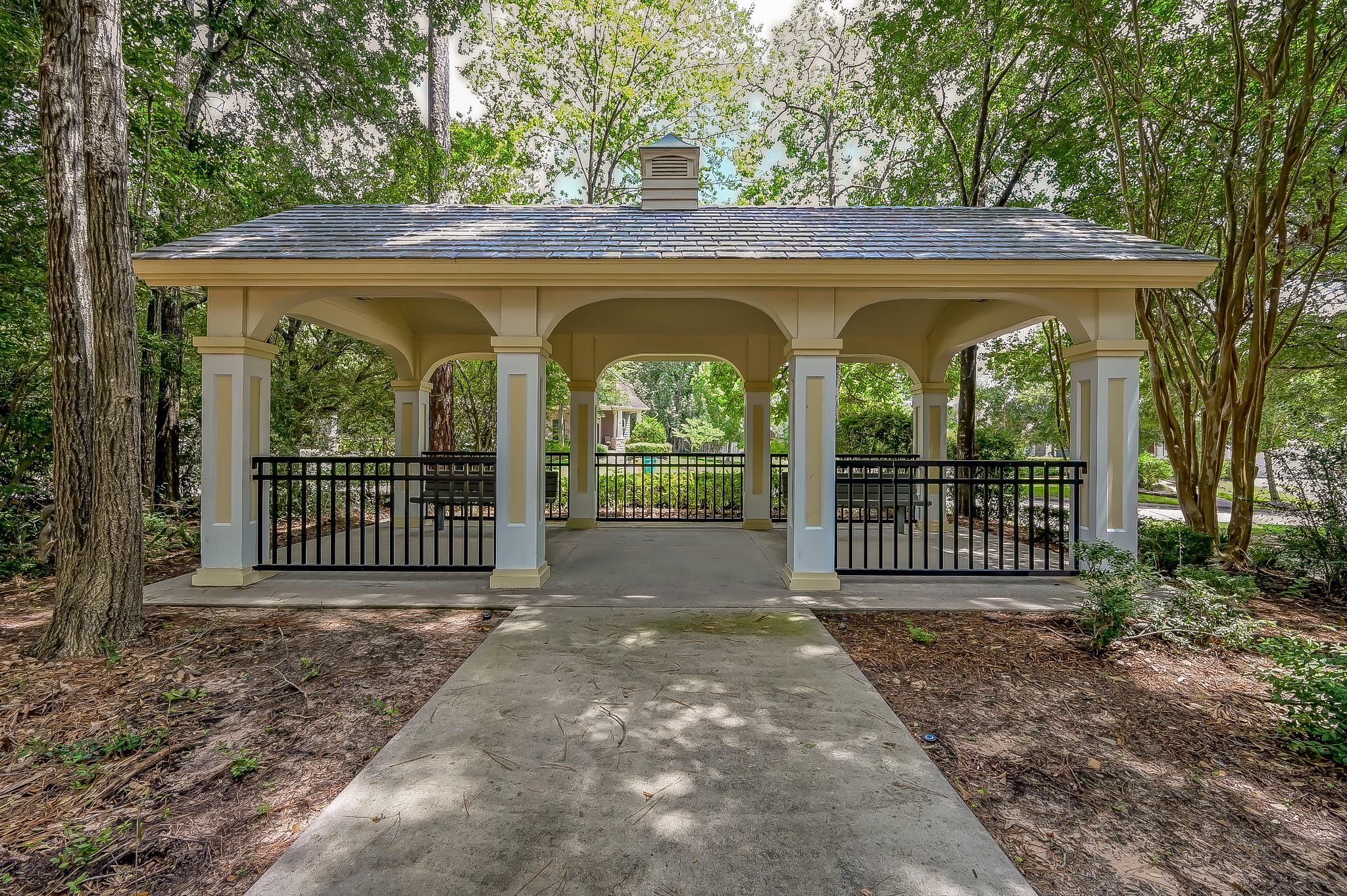 74 W Tapestry Park Circle