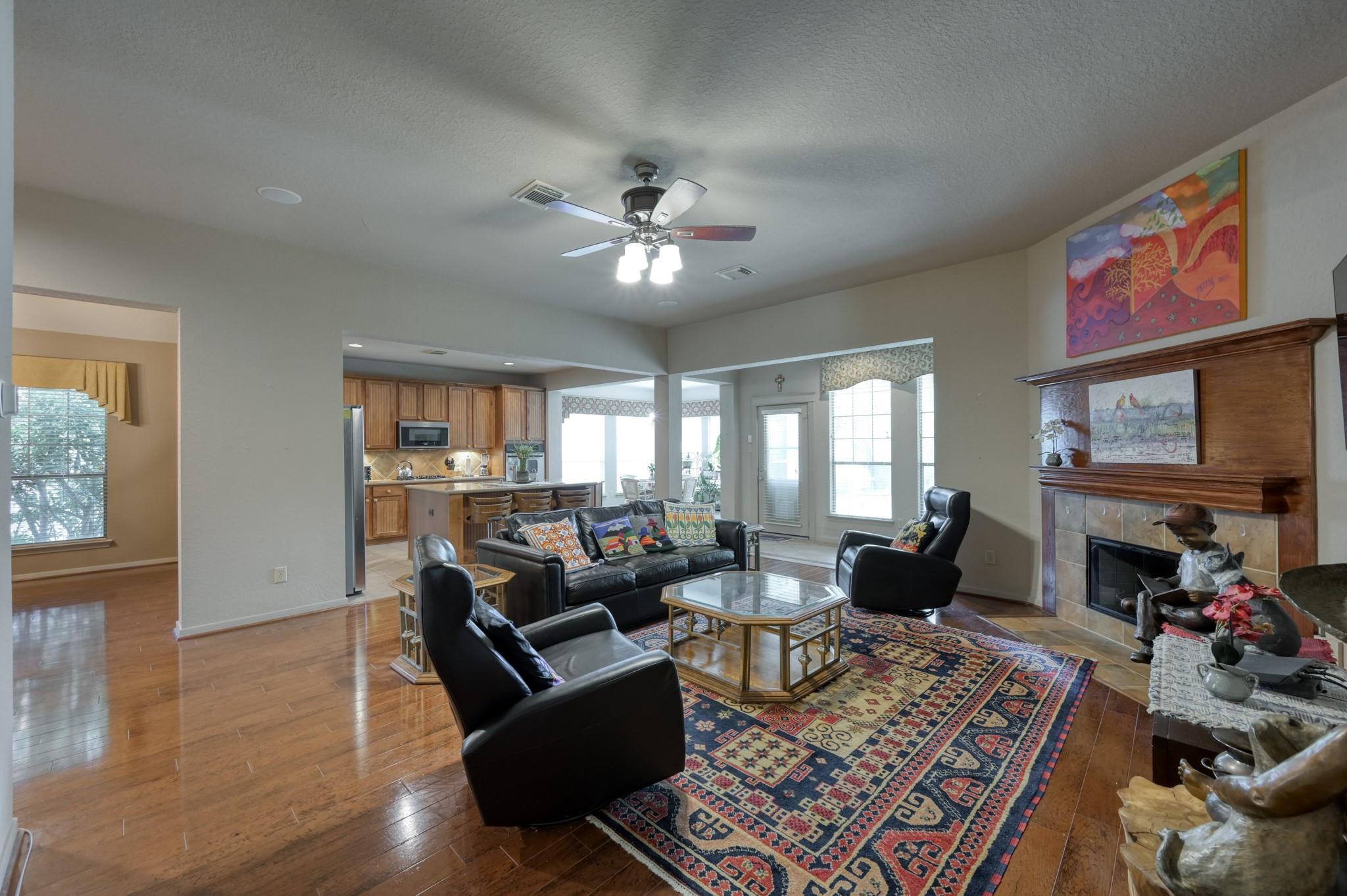 74 W Tapestry Park Circle