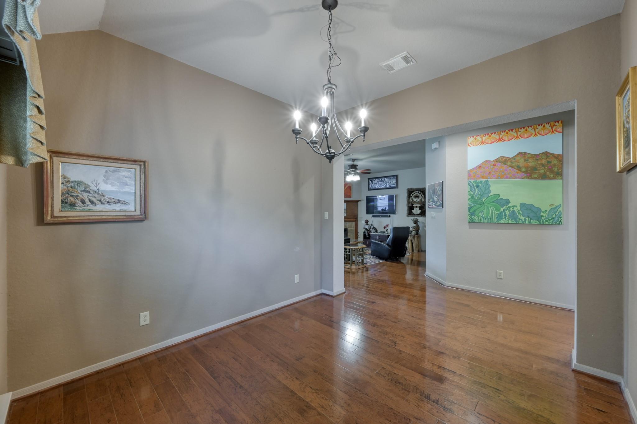 74 W Tapestry Park Circle
