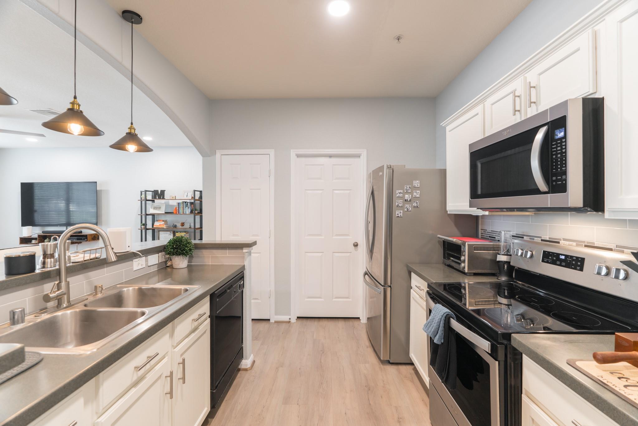 6607 Lake Woodlands Drive # 312