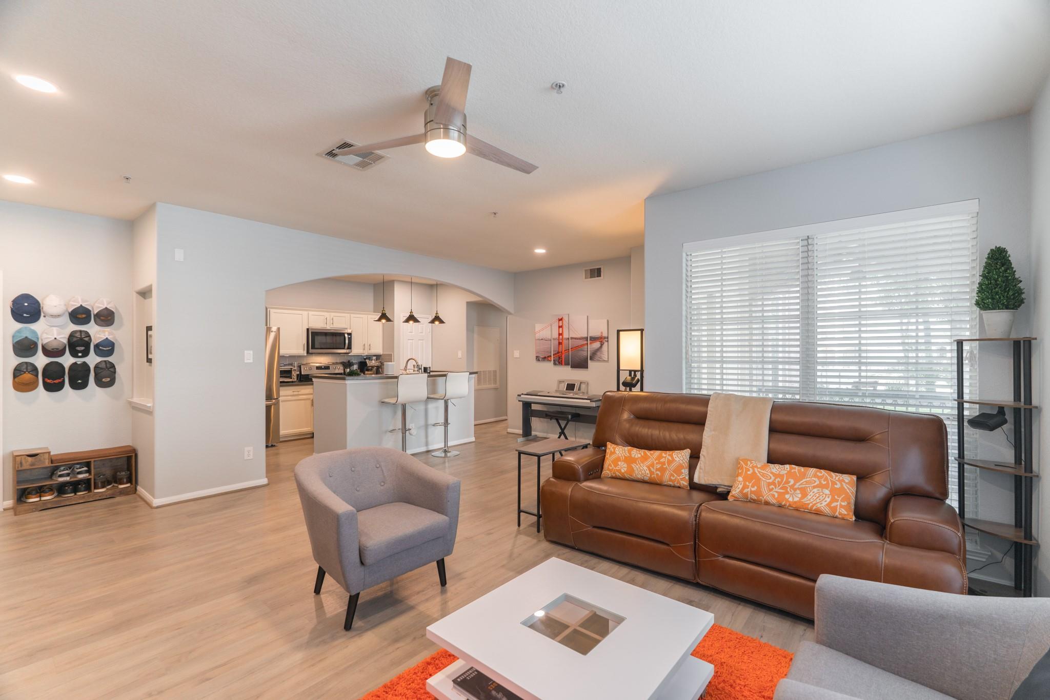 6607 Lake Woodlands Drive # 312