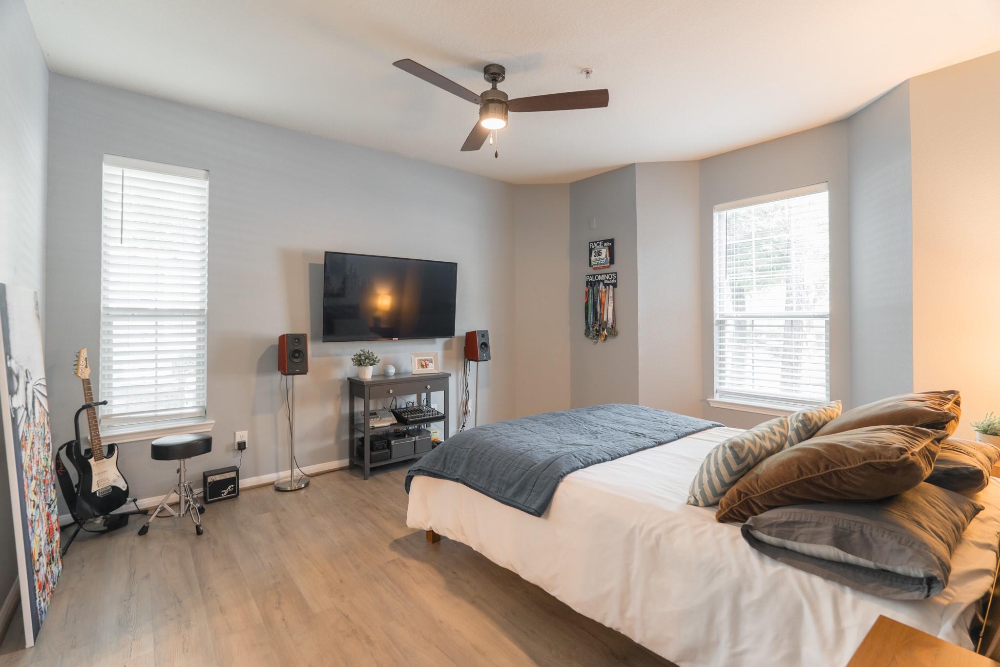 6607 Lake Woodlands Drive # 312