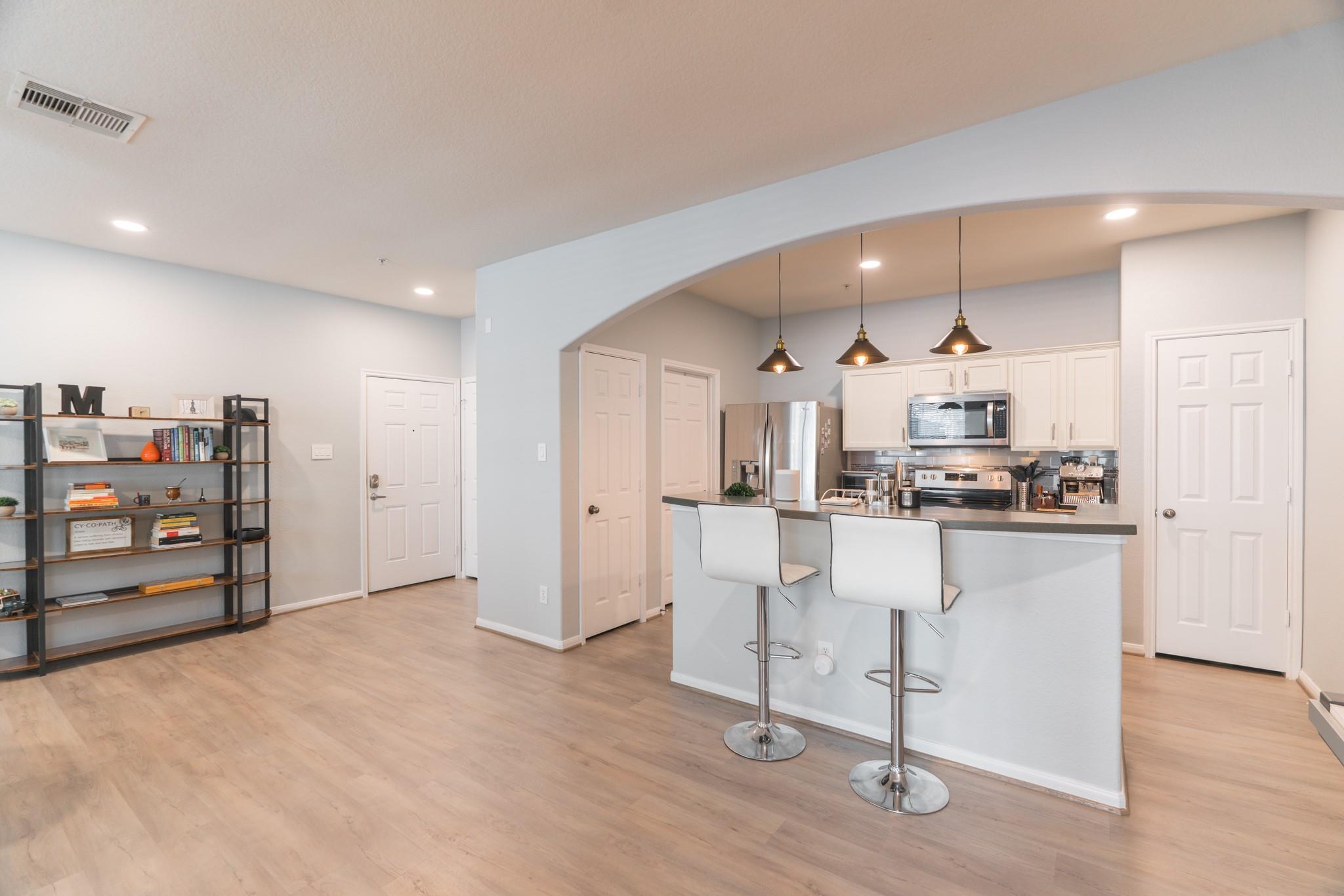 6607 Lake Woodlands Drive # 312