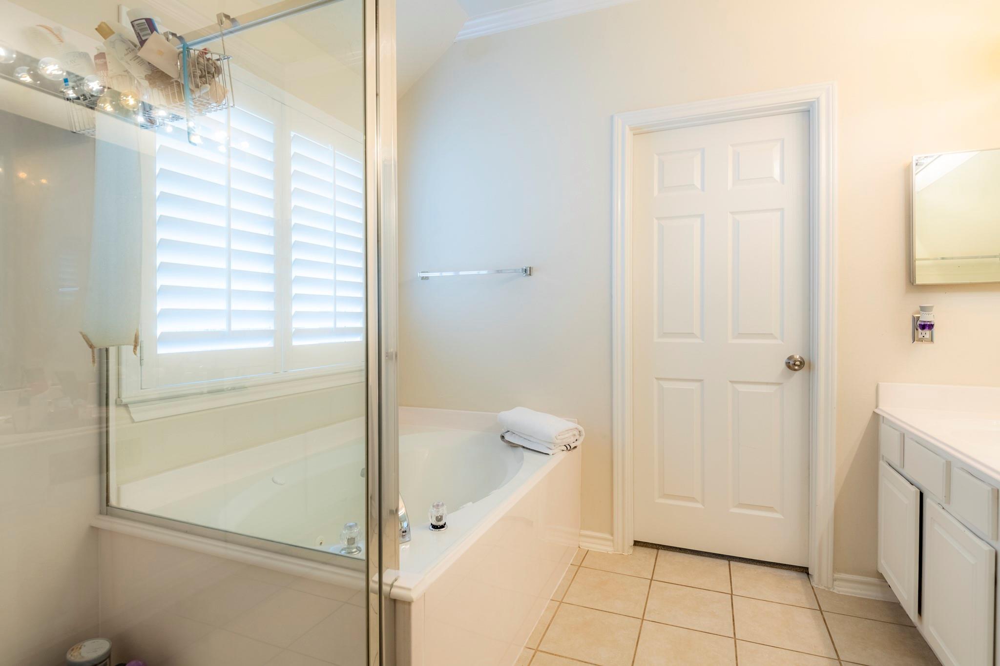 10 Delphinium Place