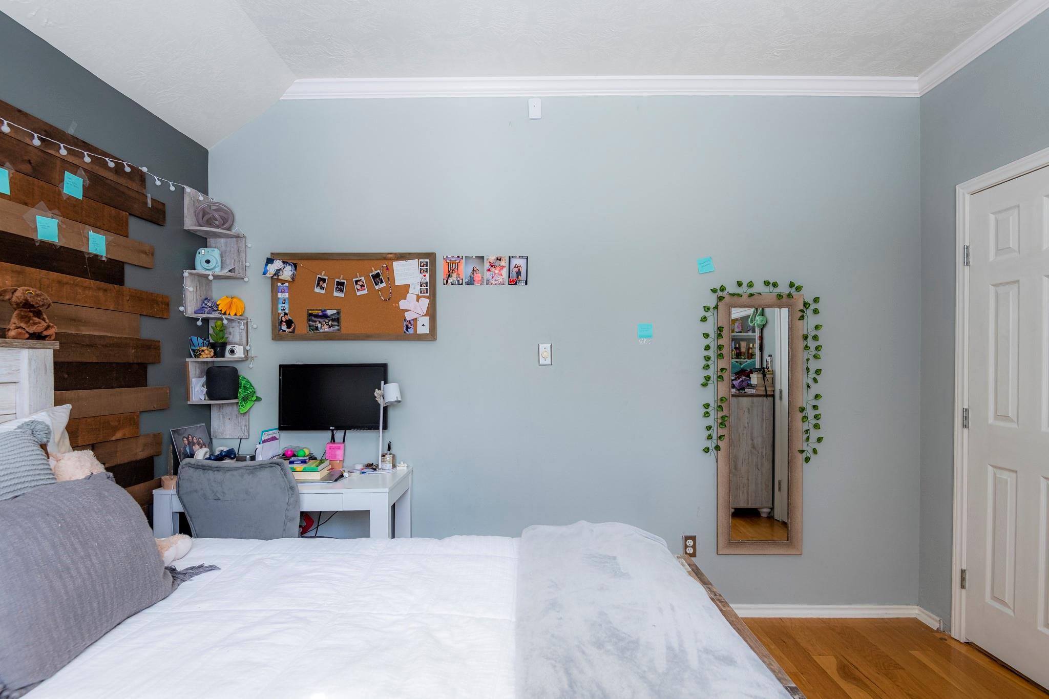 10 Delphinium Place