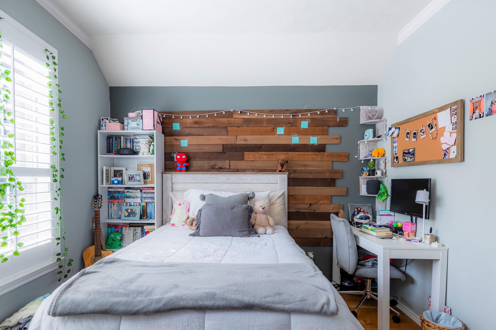 10 Delphinium Place