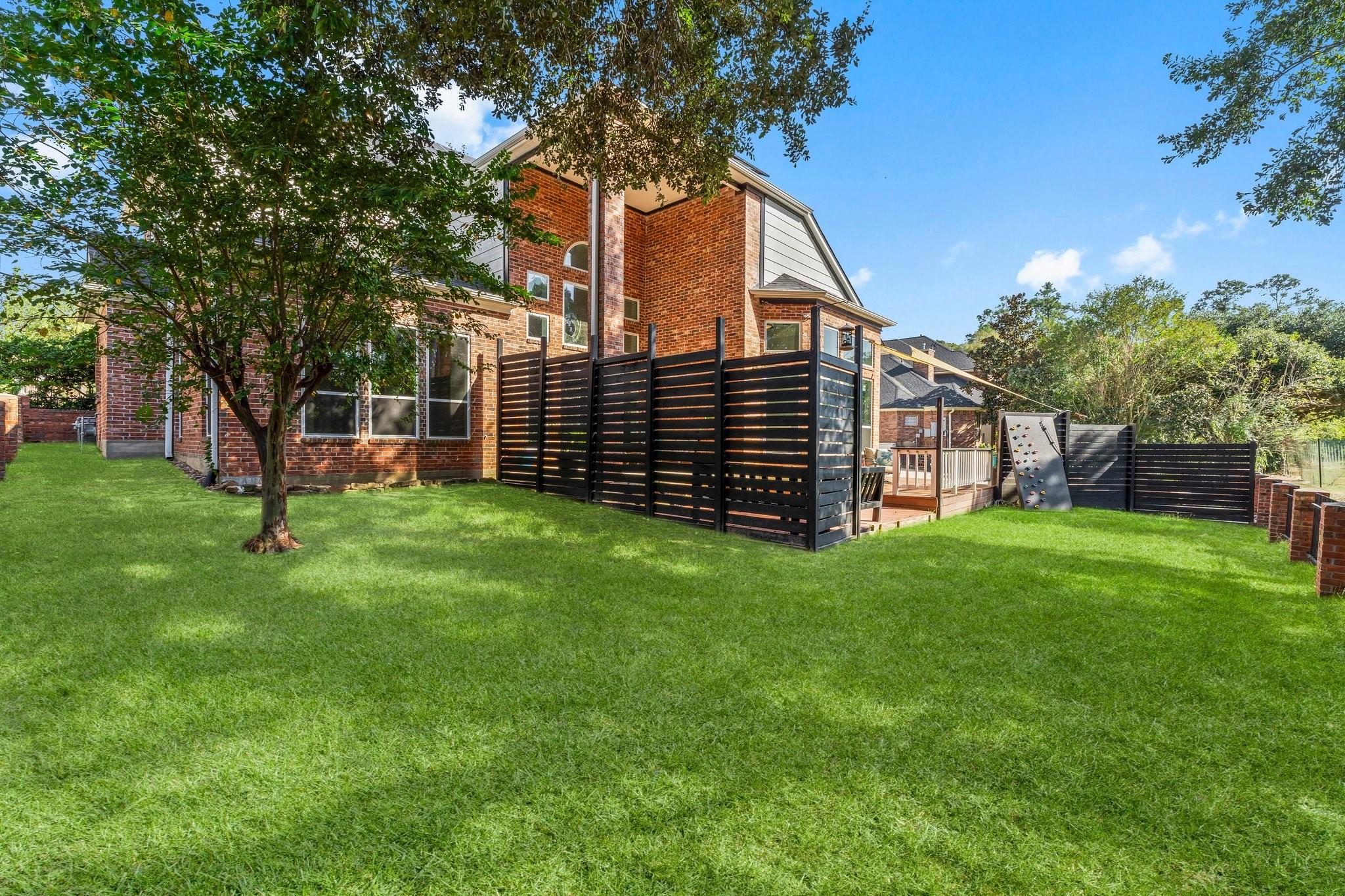 24611 W Kingscrest Circle