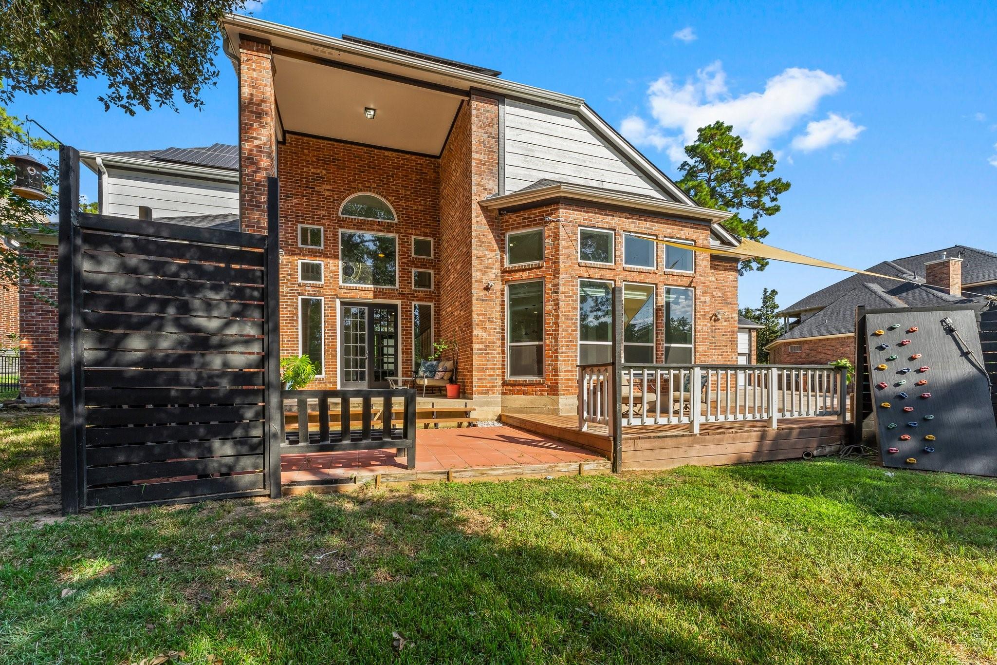 24611 W Kingscrest Circle