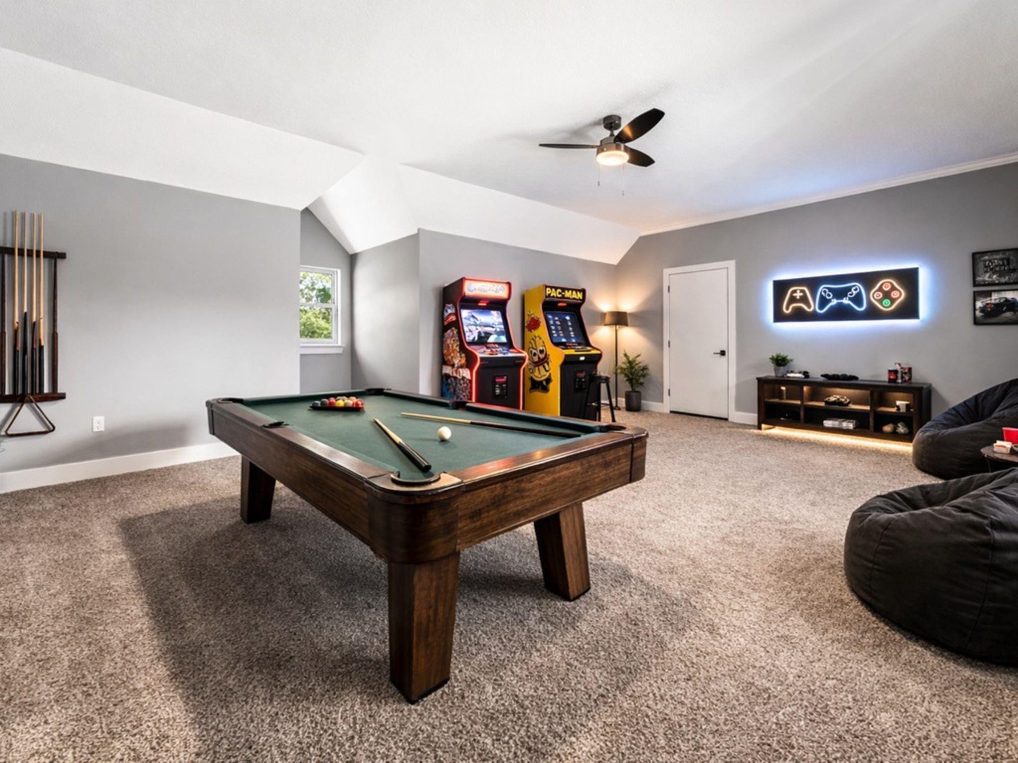 24611 W Kingscrest Circle