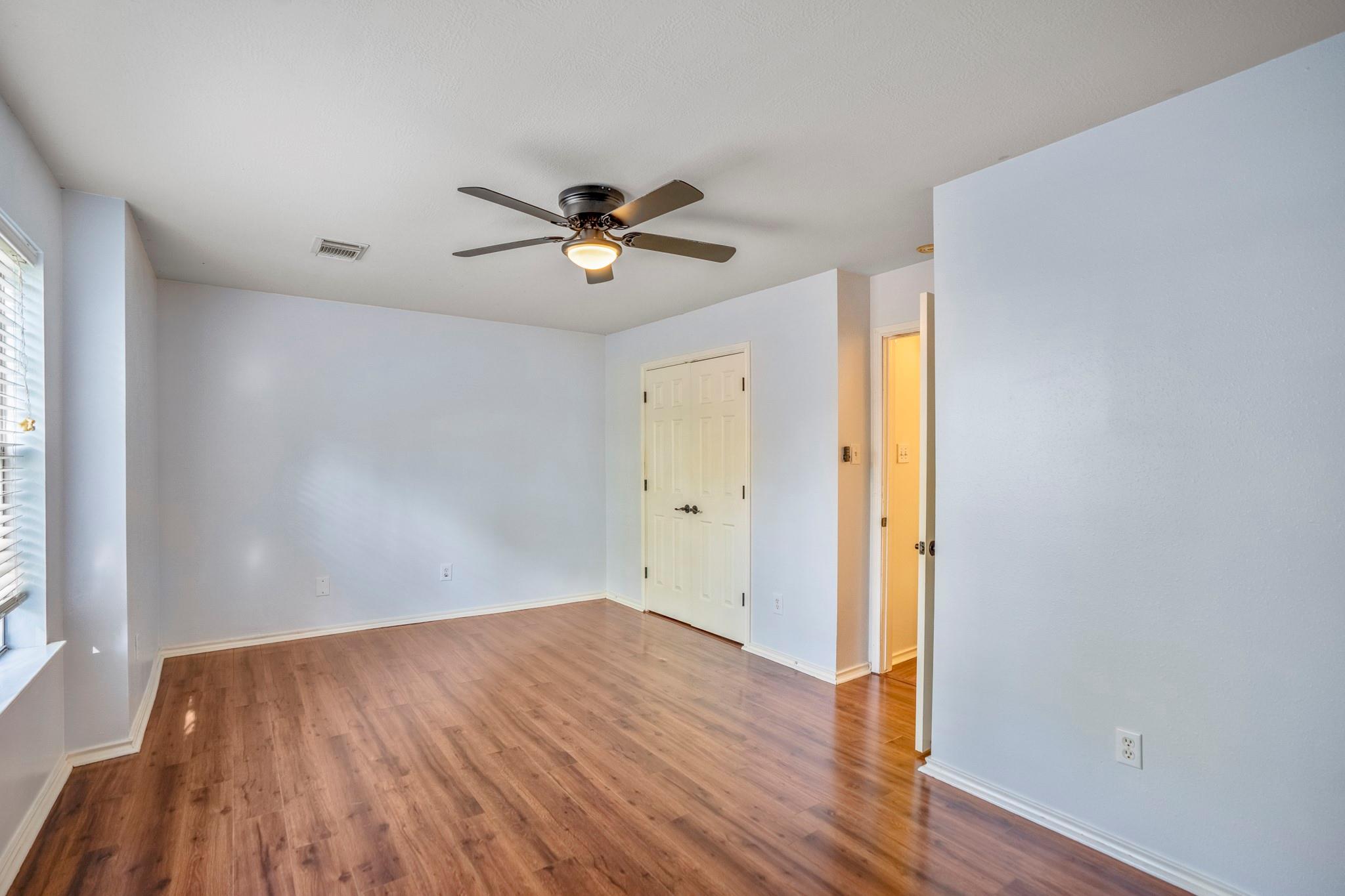 55 N Walden Elms Circle