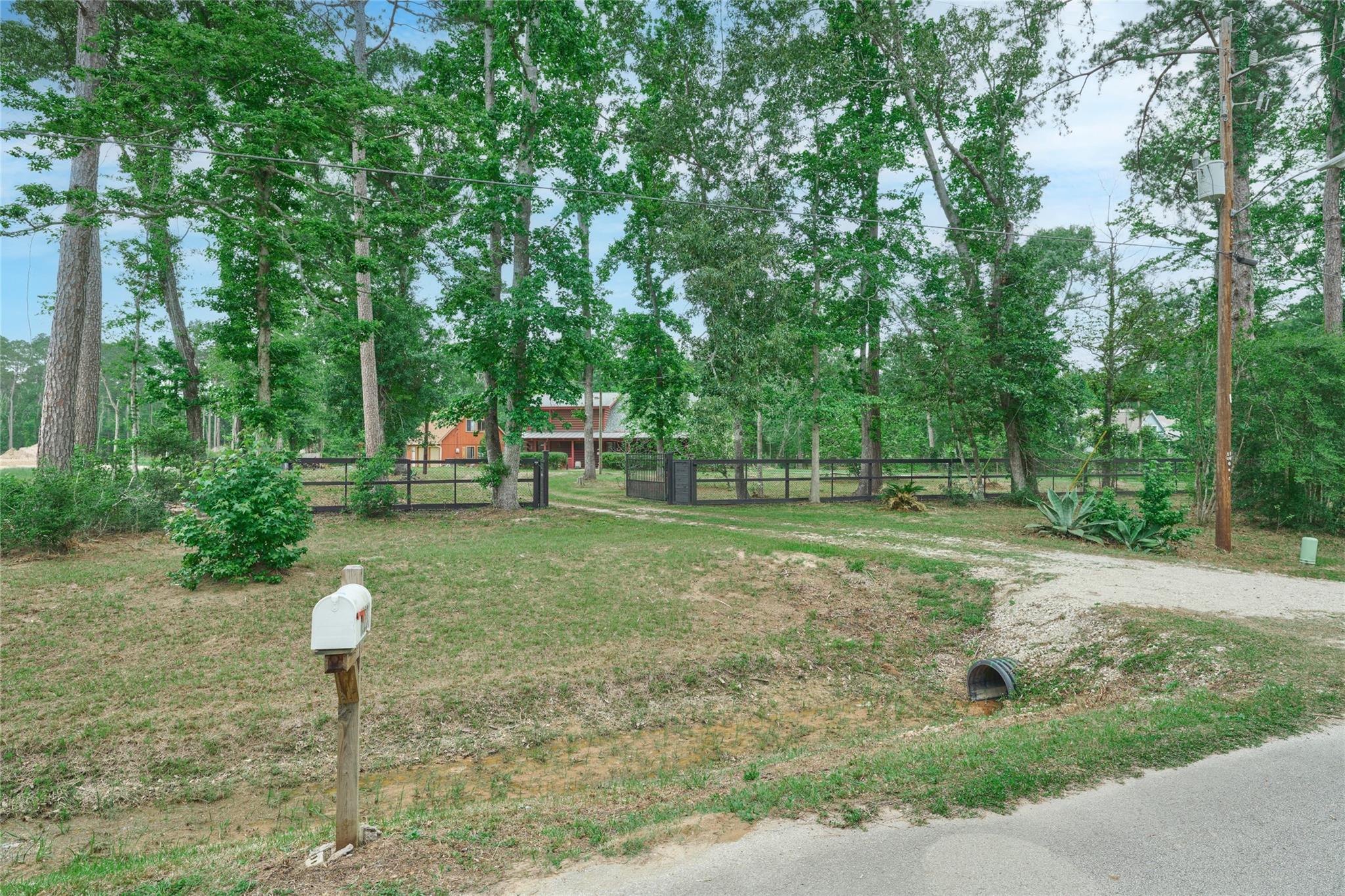 18233 Country Place Drive