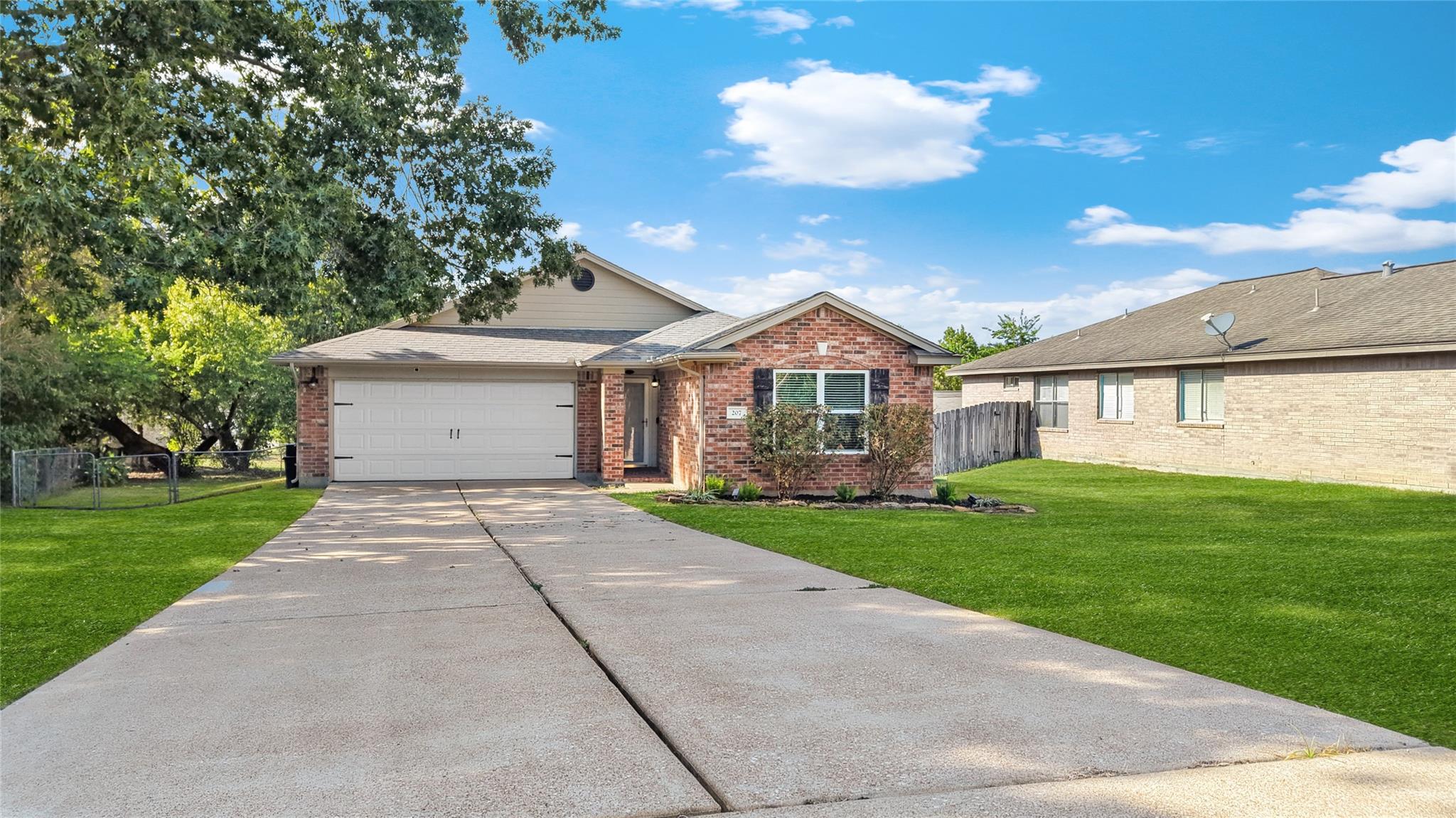 207 Leisure Lane
