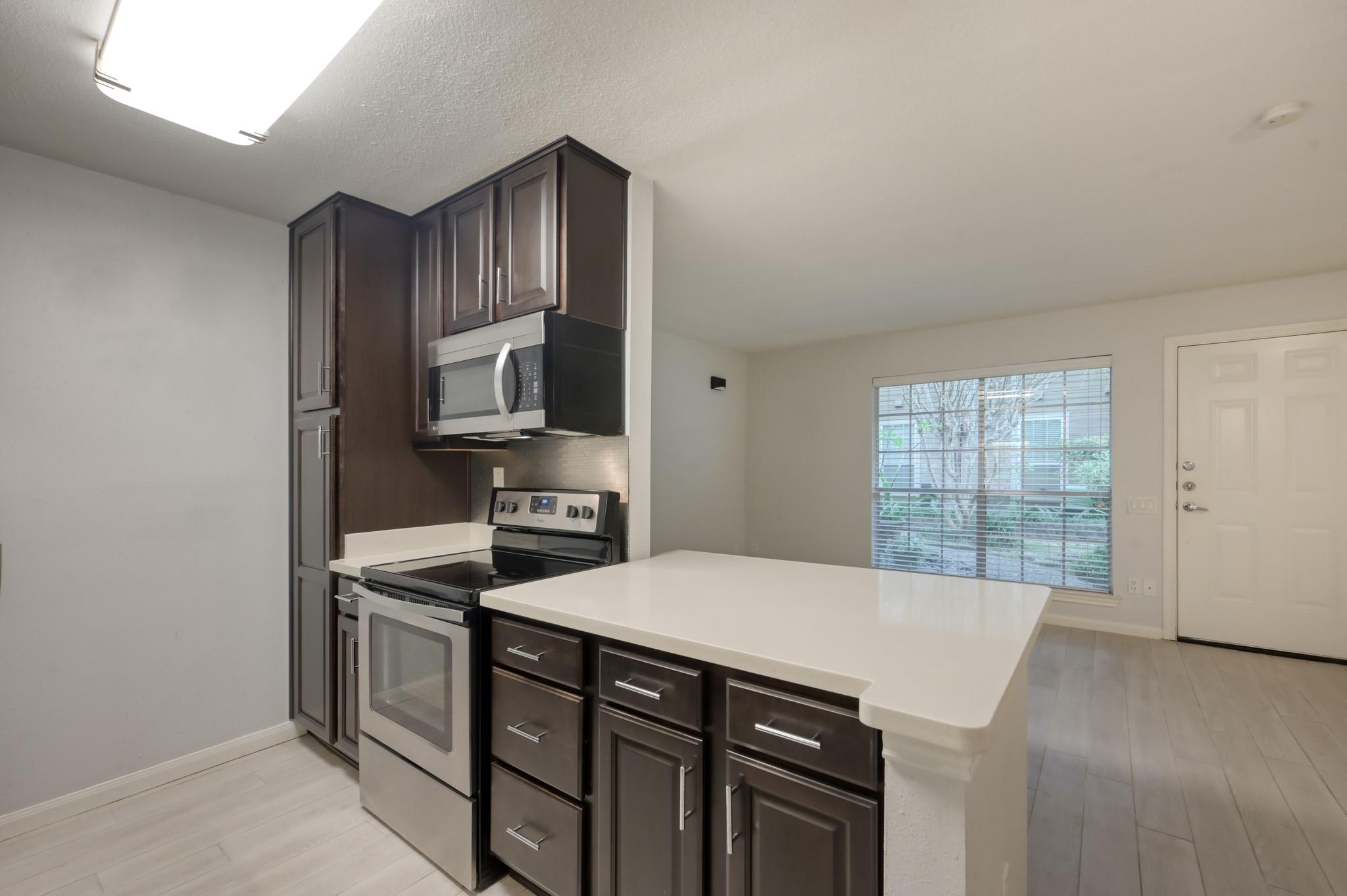 1860 White Oak Drive # 207