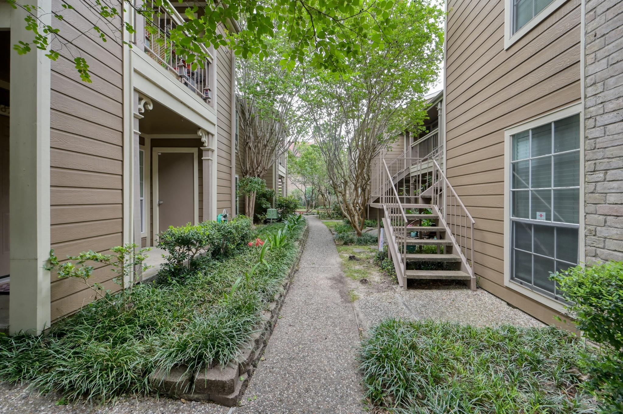 1860 White Oak Drive # 207