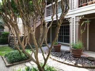 1860 White Oak Drive # 207