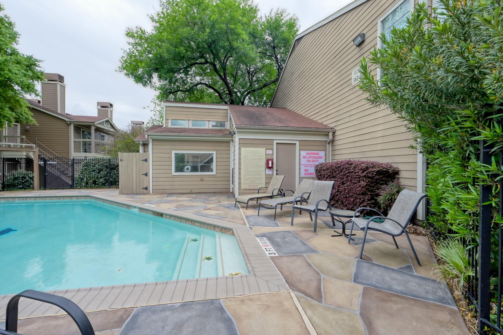 1860 White Oak Drive # 207