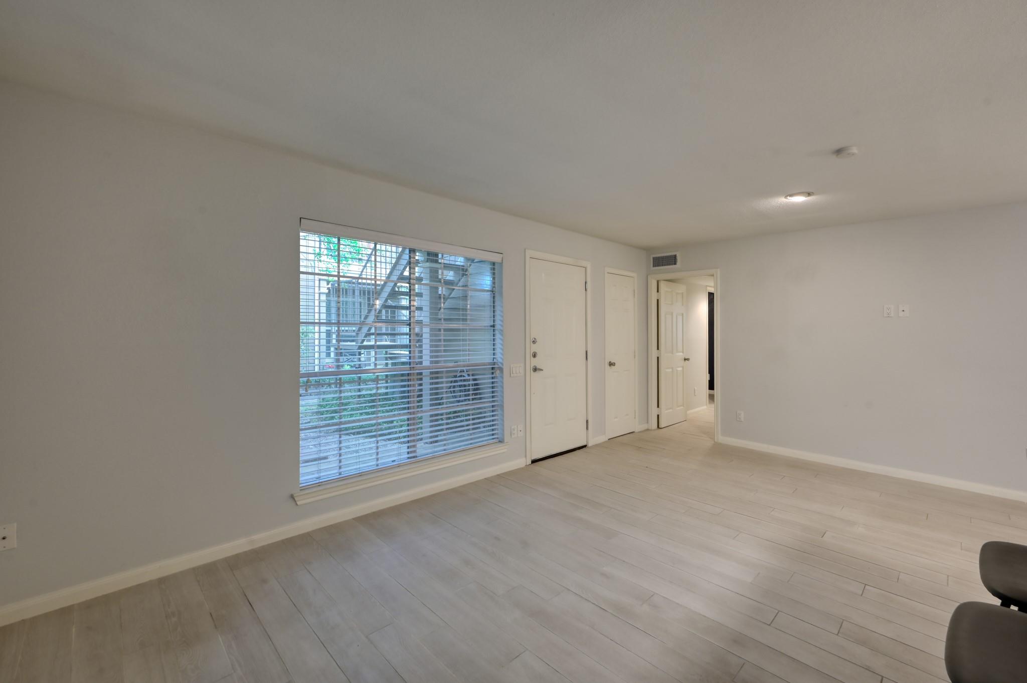 1860 White Oak Drive # 207