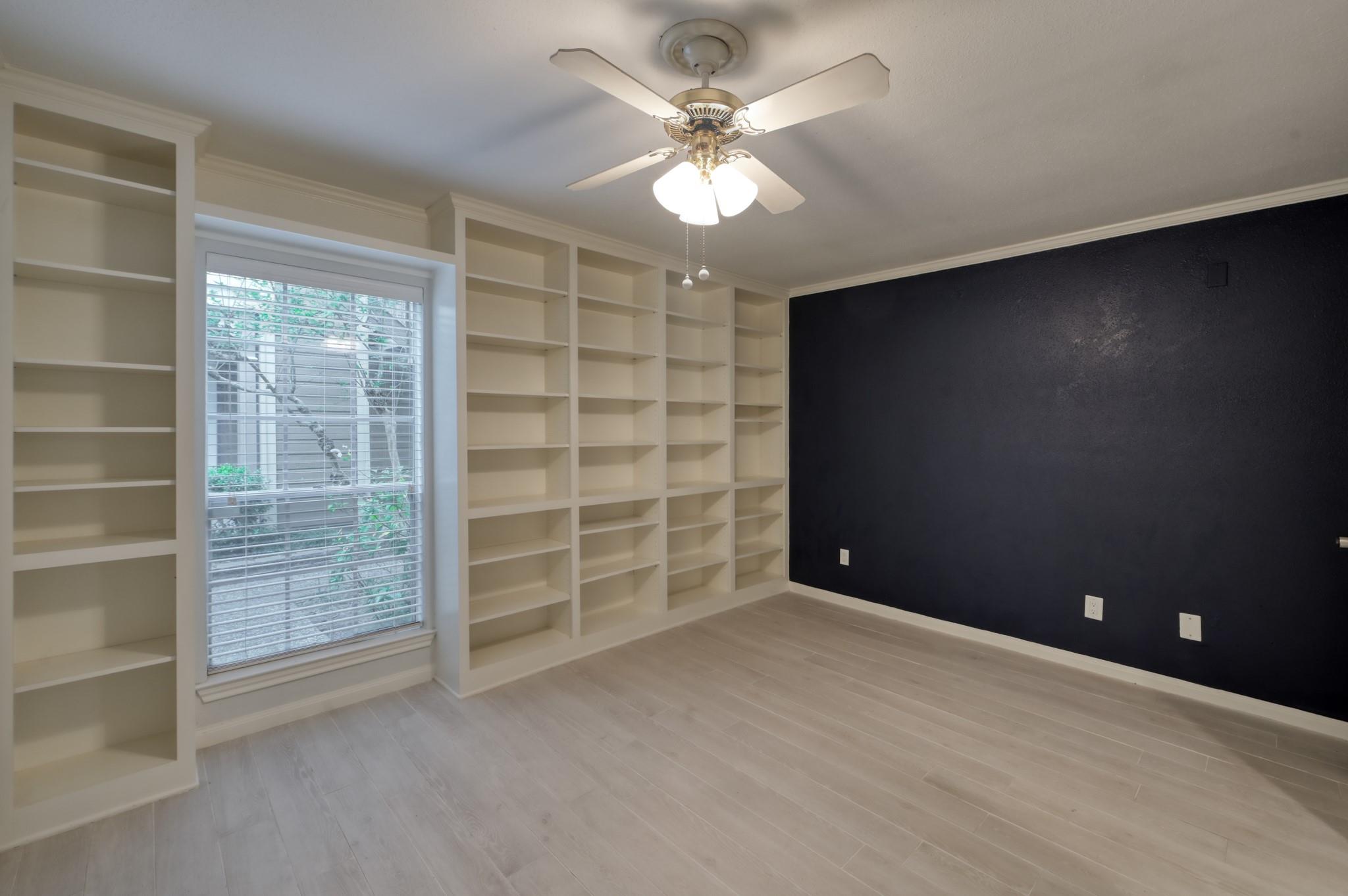 1860 White Oak Drive # 207