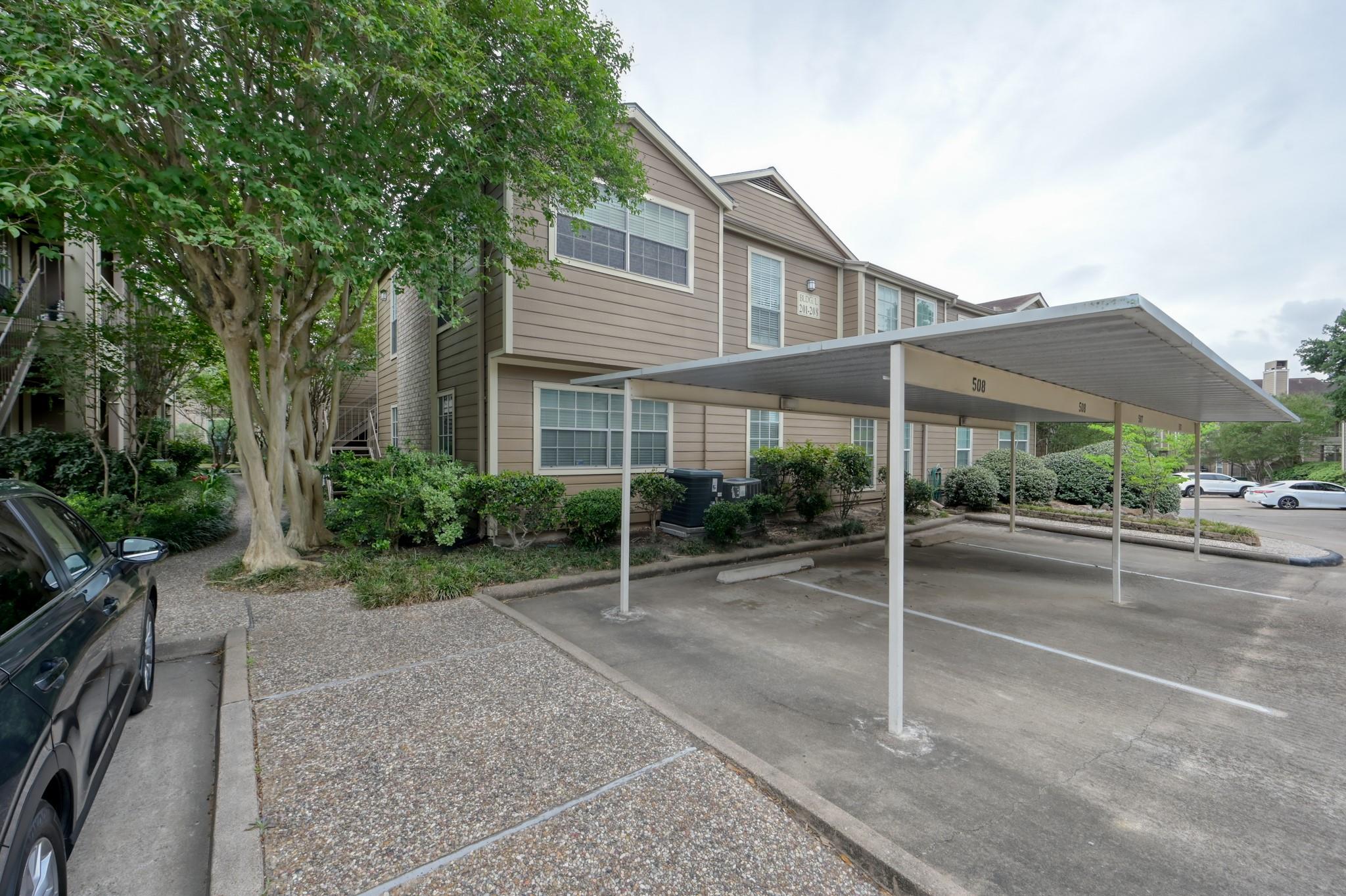 1860 White Oak Drive # 207