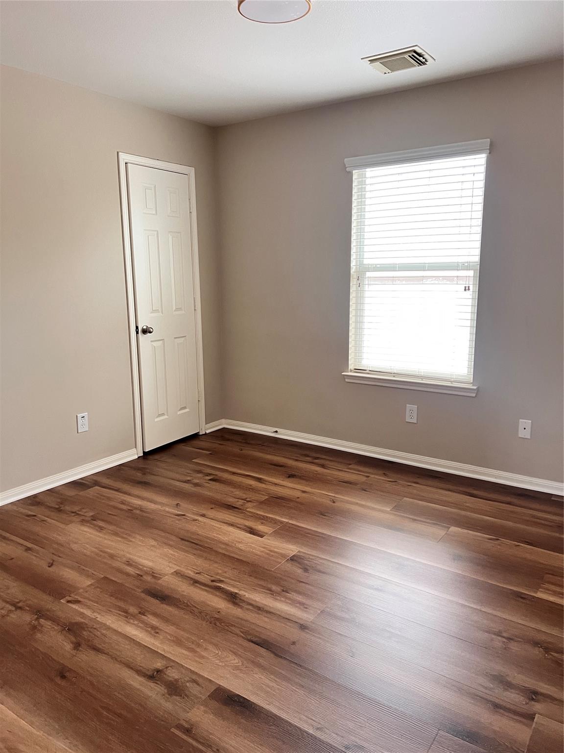 107 W Spindle Tree Circle