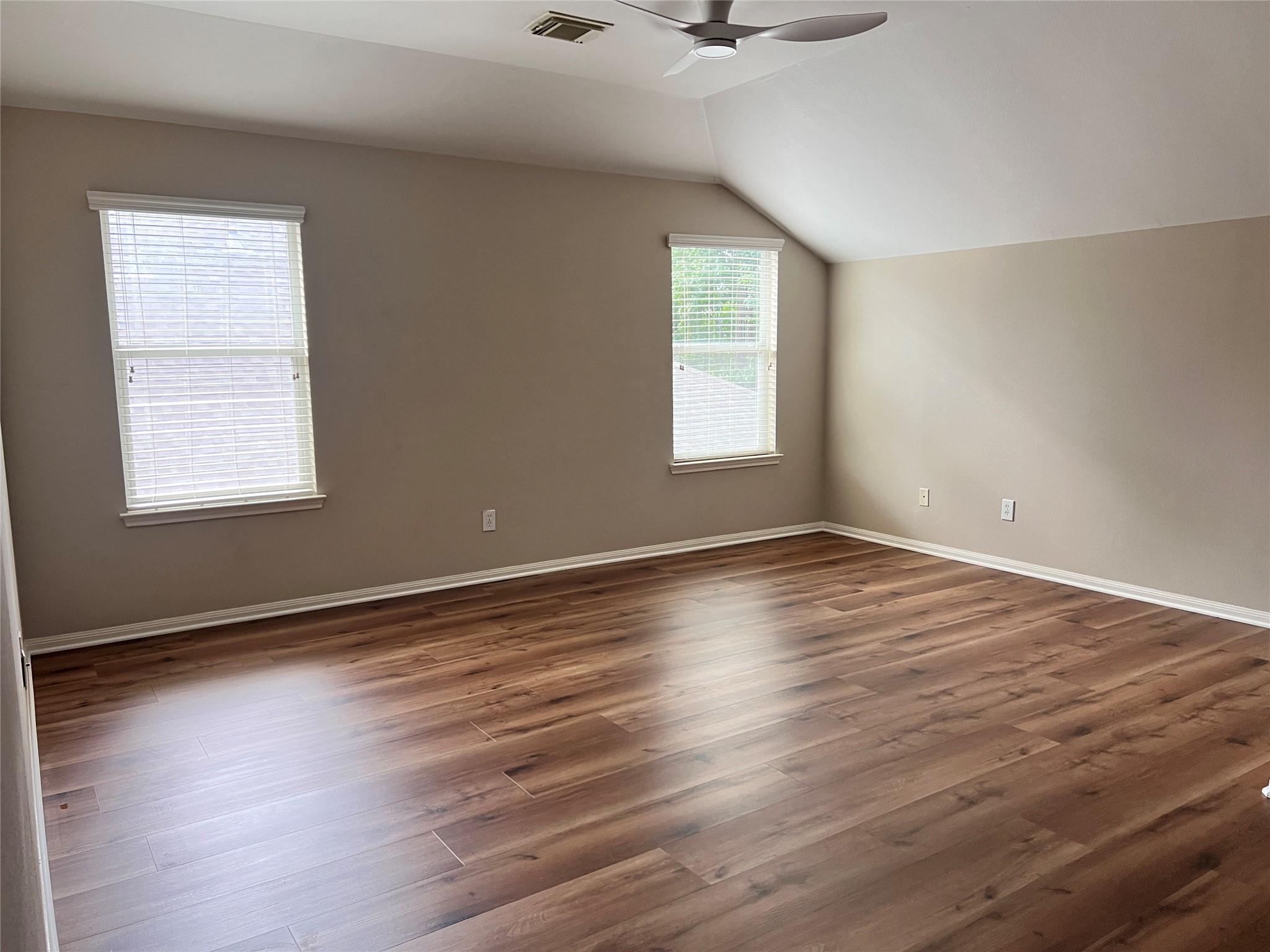 107 W Spindle Tree Circle