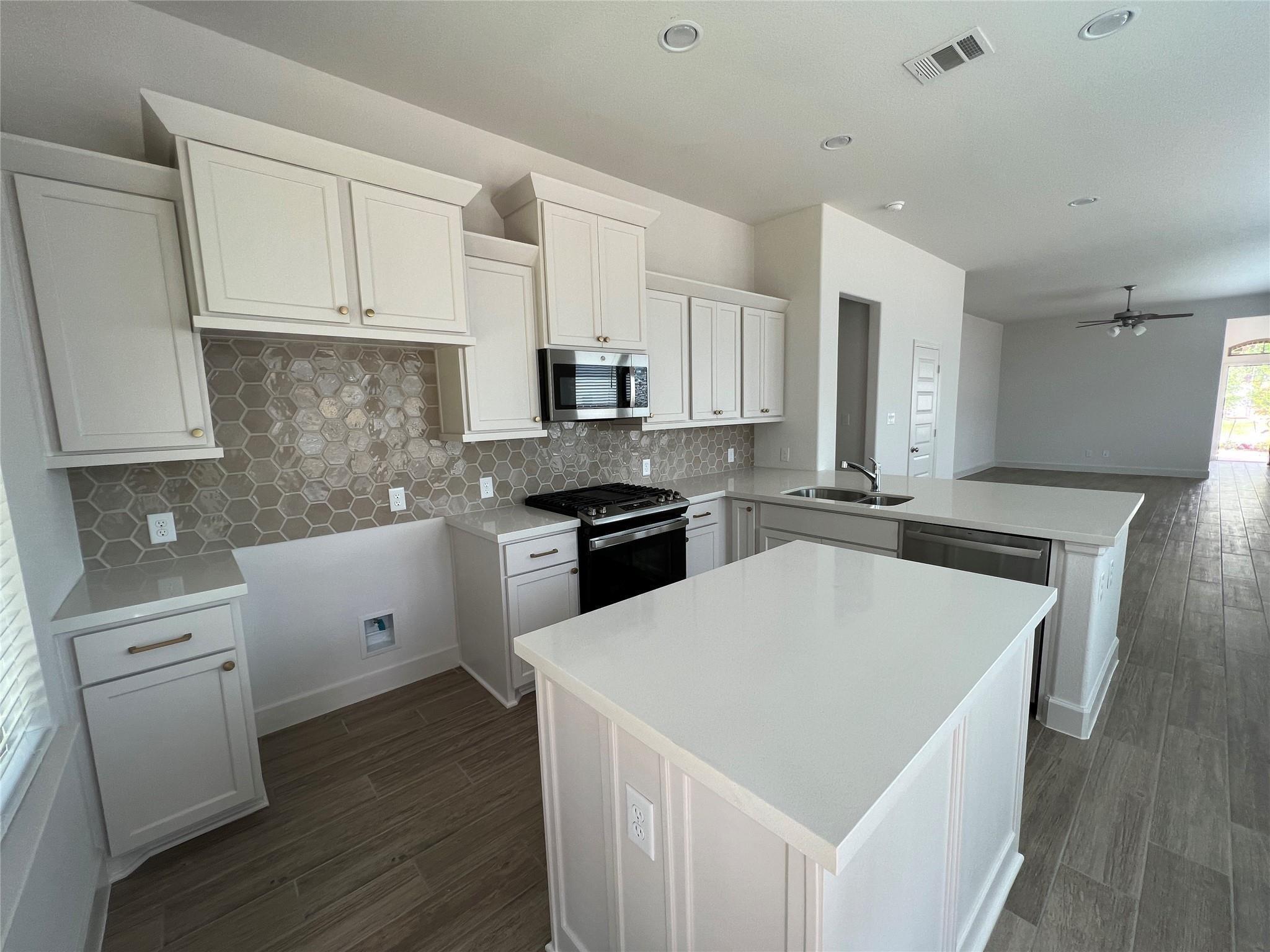 508 Burnaby Ct