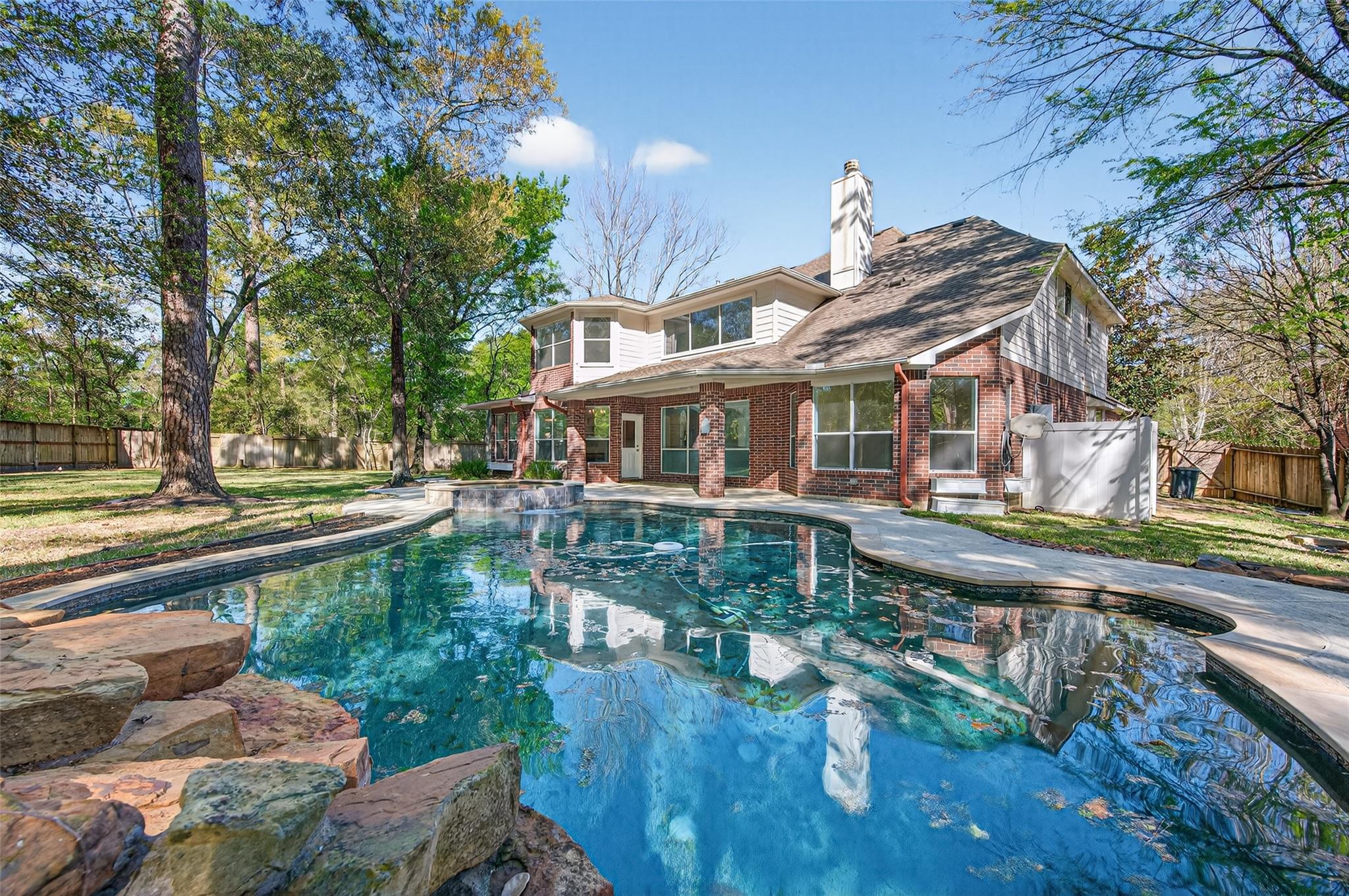 15 Marquise Oaks Place